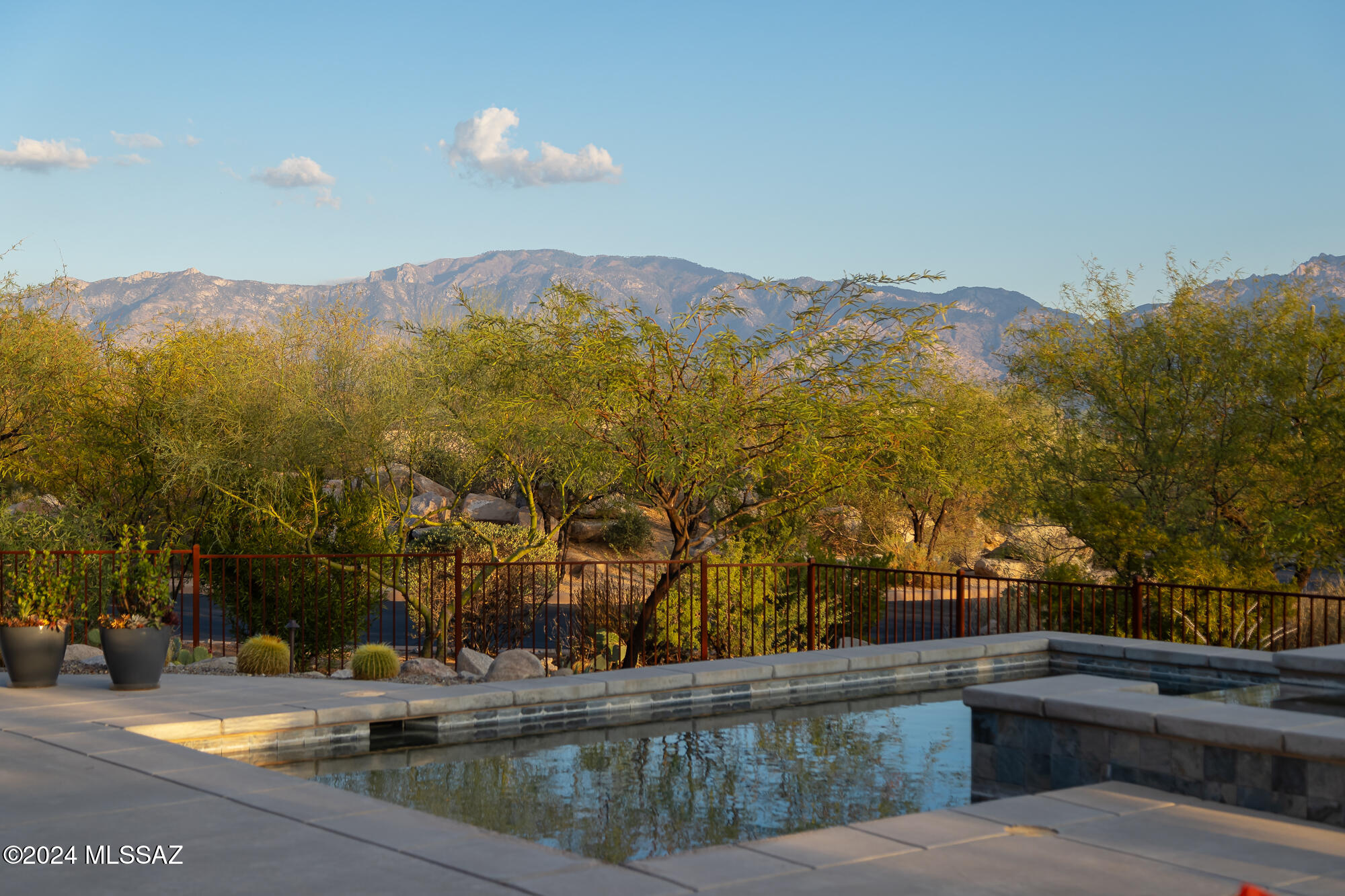 1901 W Mountain Mirage Place