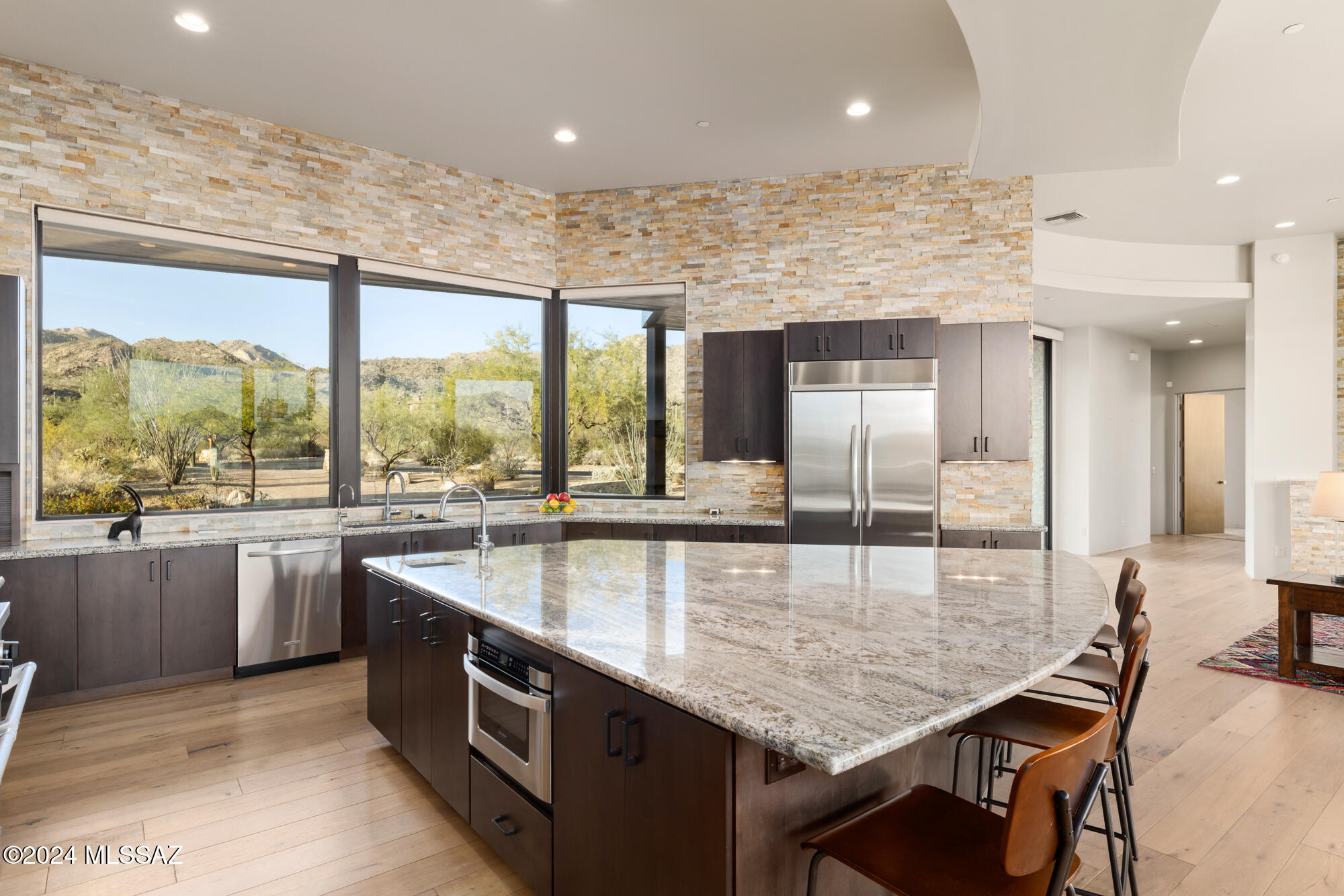 1901 W Mountain Mirage Place
