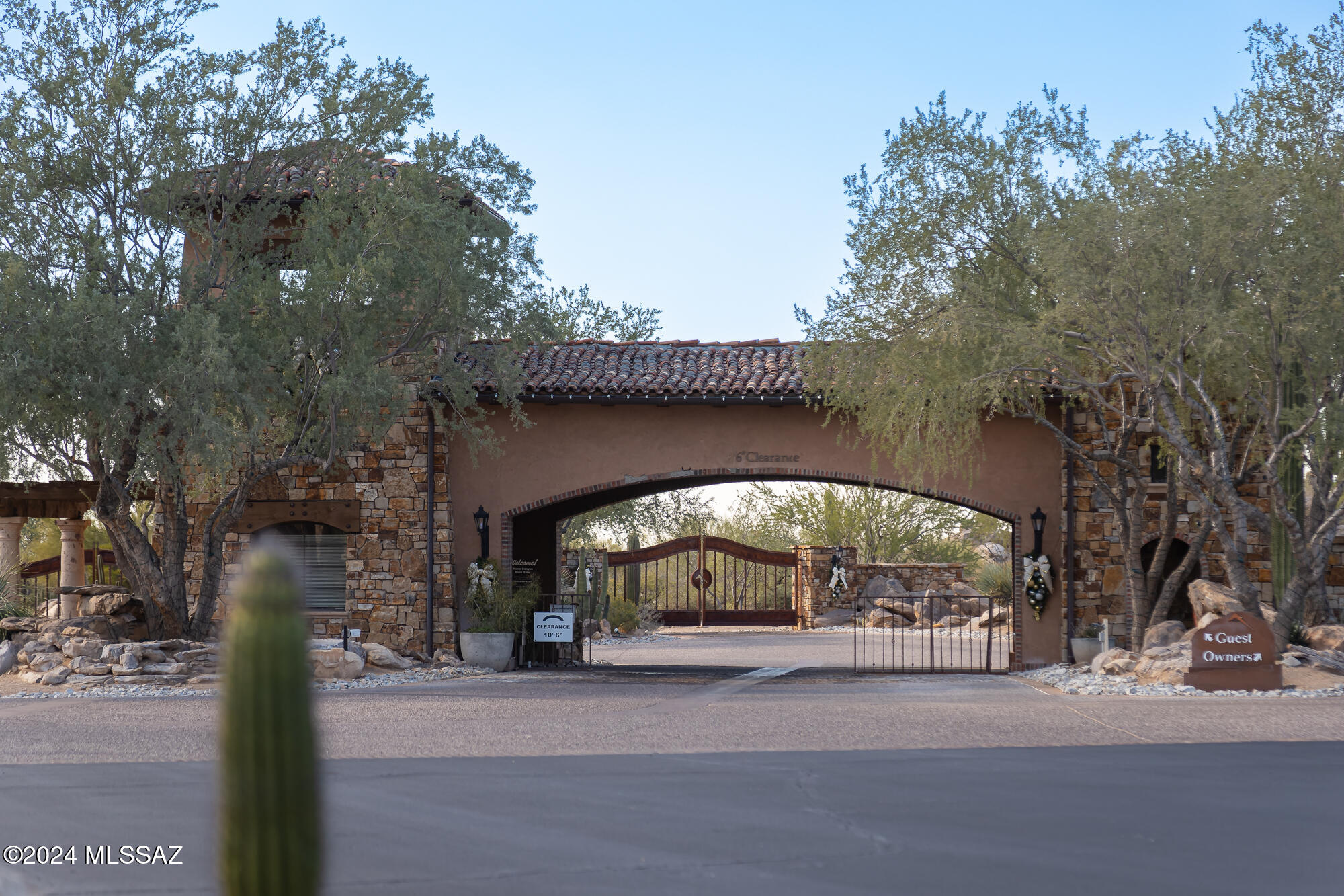 1901 W Mountain Mirage Place