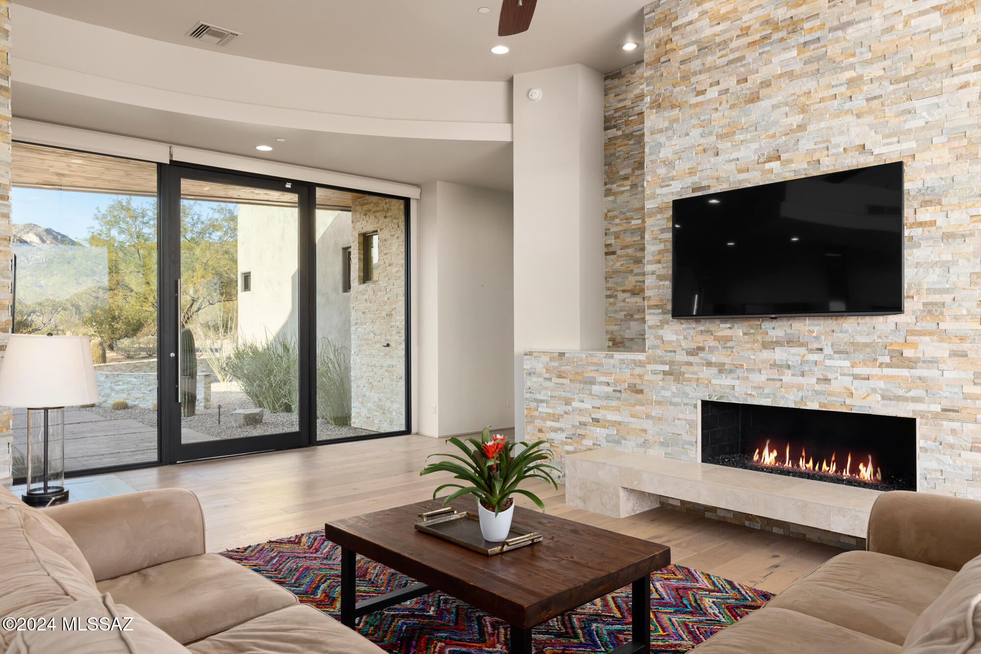 1901 W Mountain Mirage Place