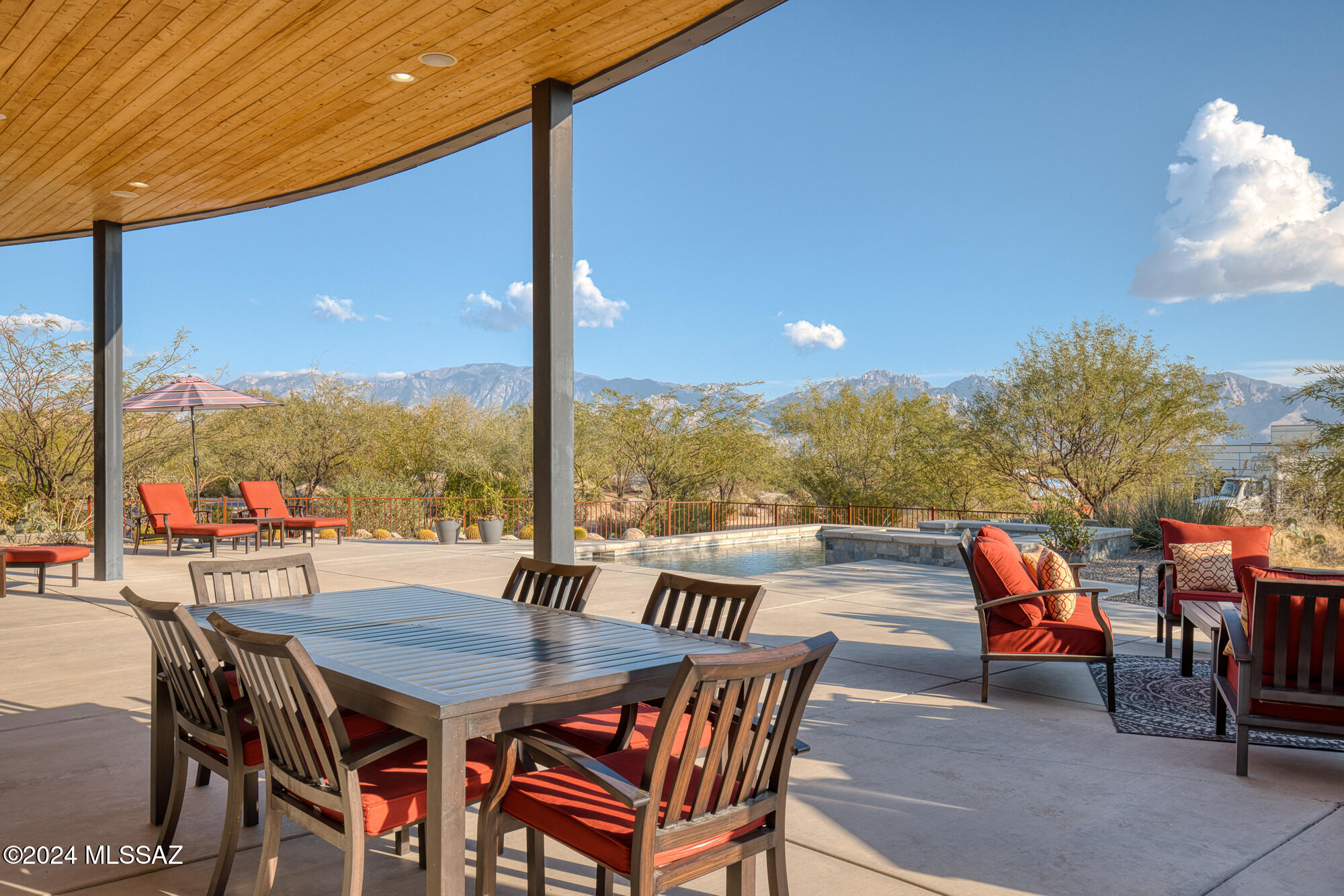 1901 W Mountain Mirage Place