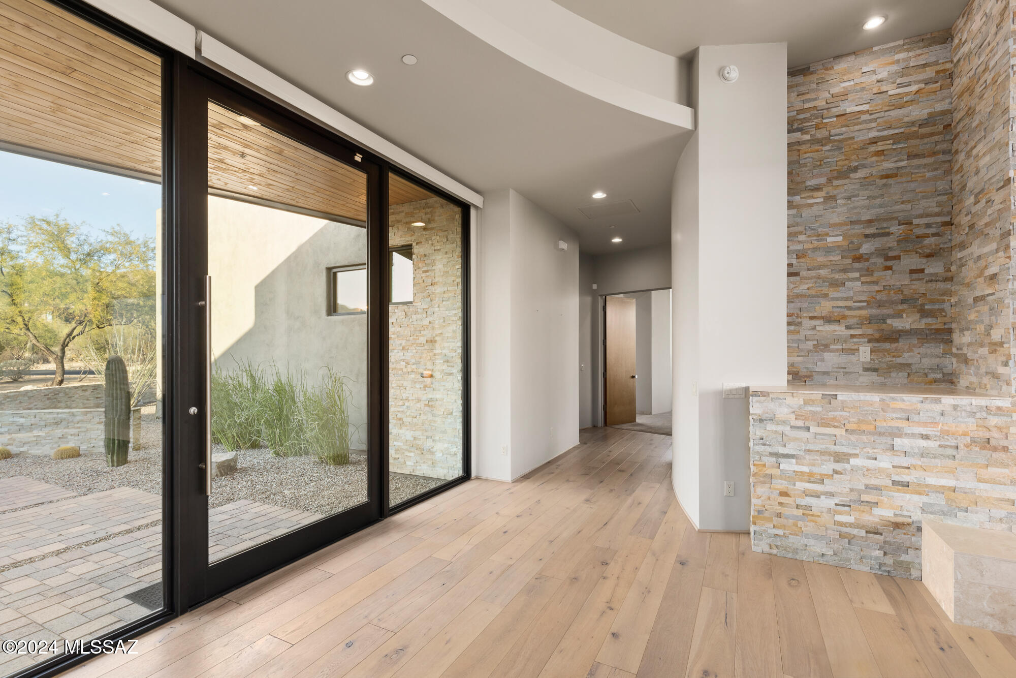 1901 W Mountain Mirage Place