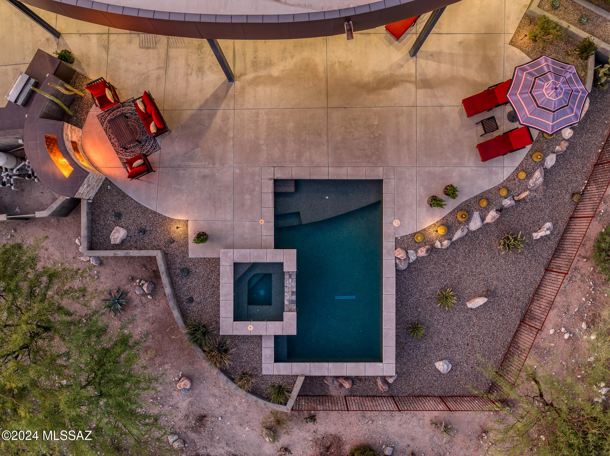 1901 W Mountain Mirage Place