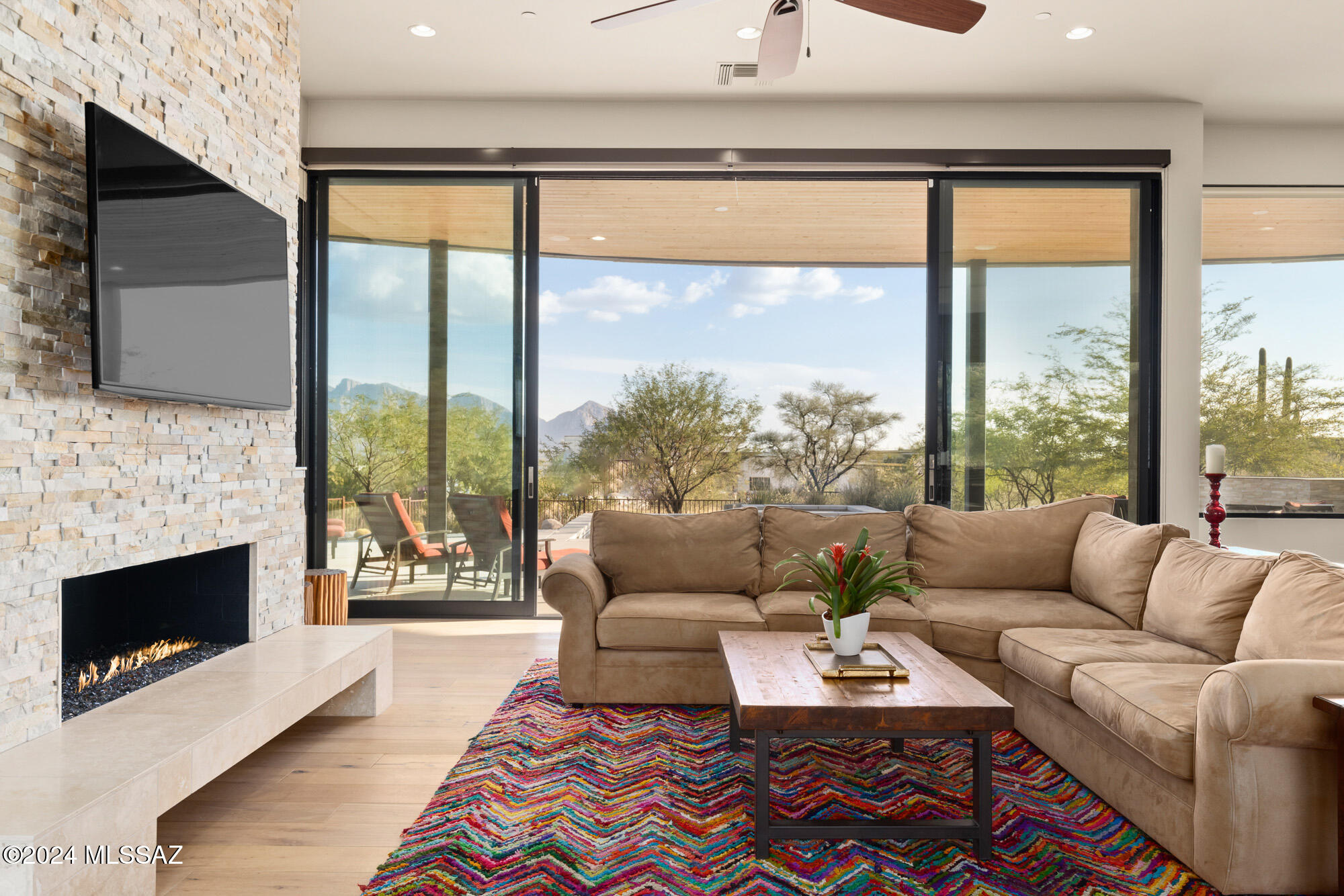 1901 W Mountain Mirage Place