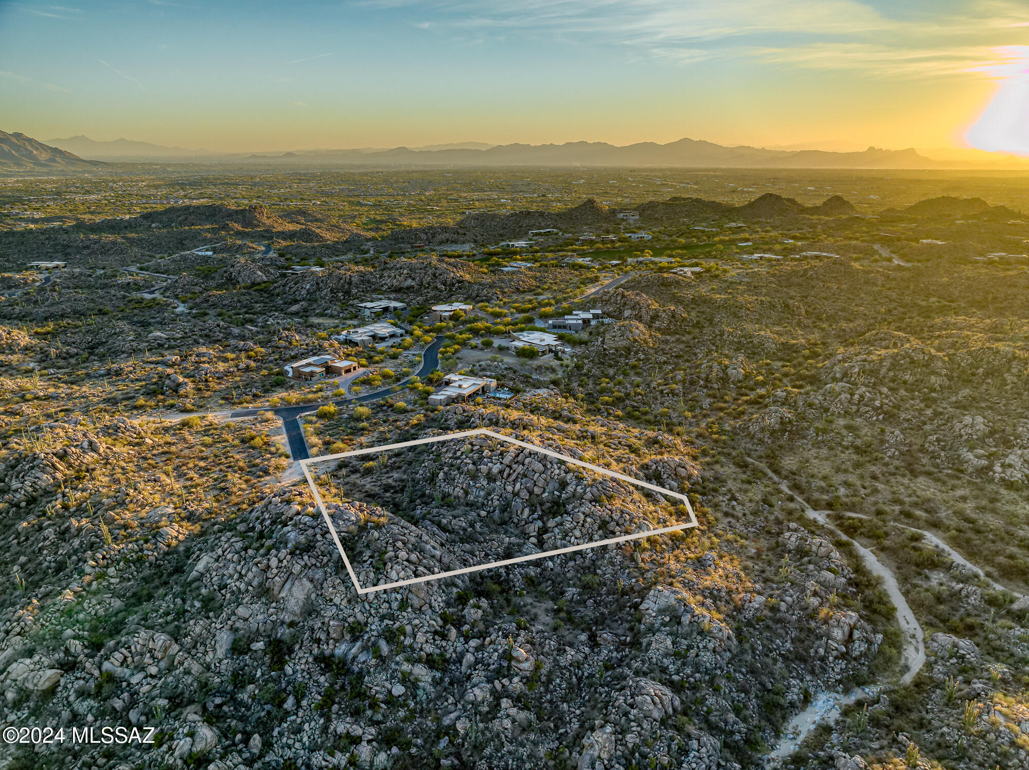1535 W Tortolita Mountain Circle