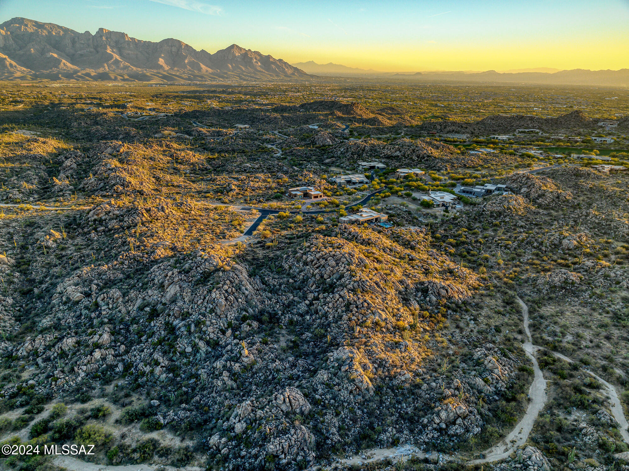 1535 W Tortolita Mountain Circle