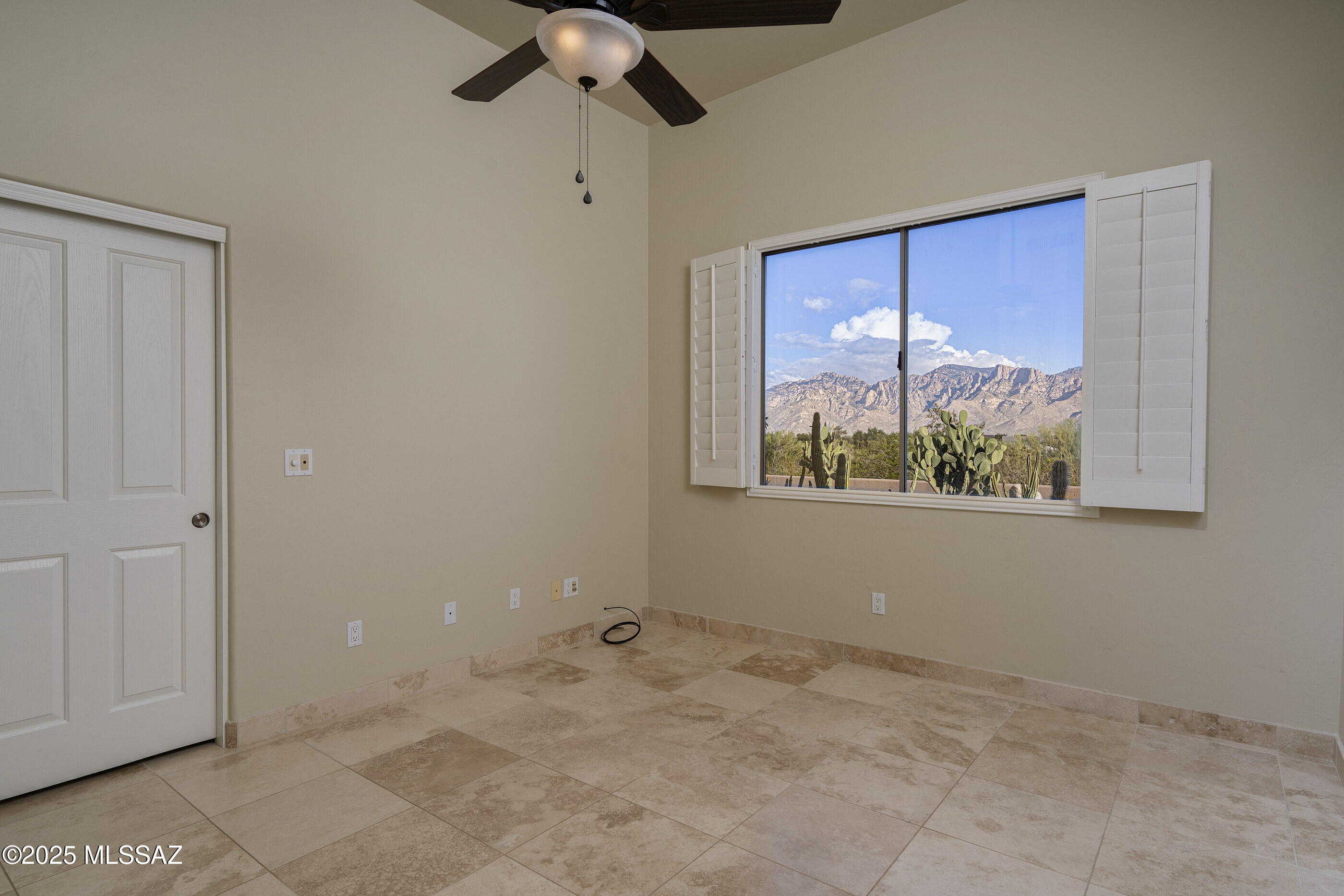1751 W Sunkist Place