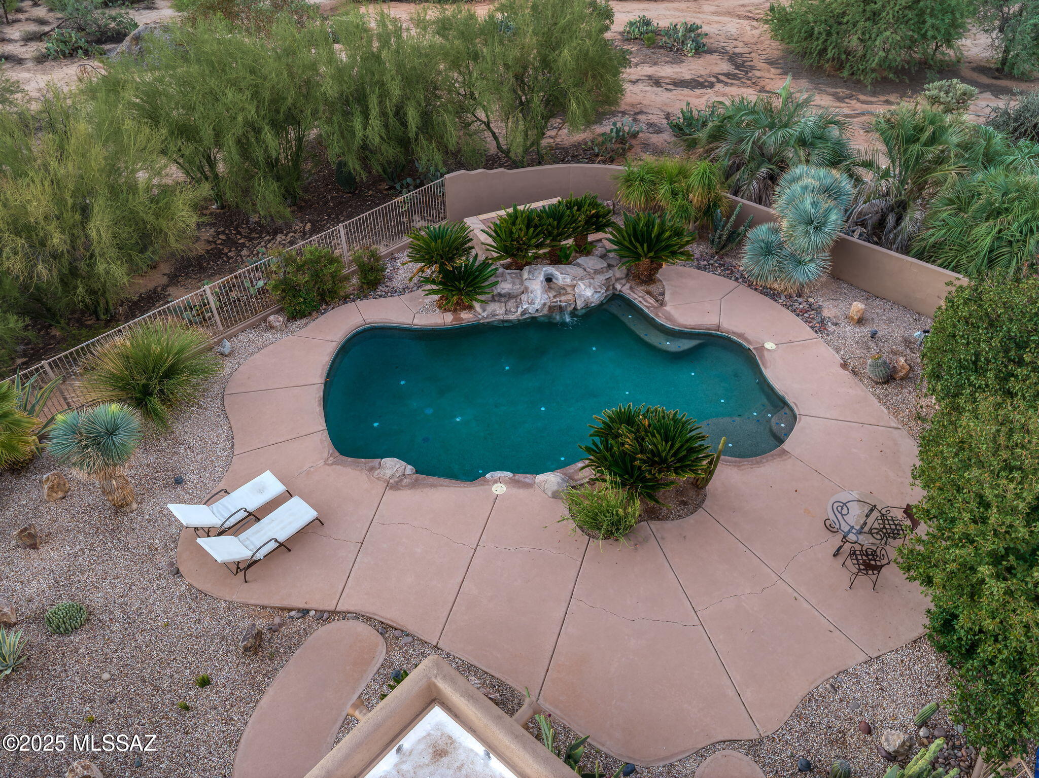 1751 W Sunkist Place