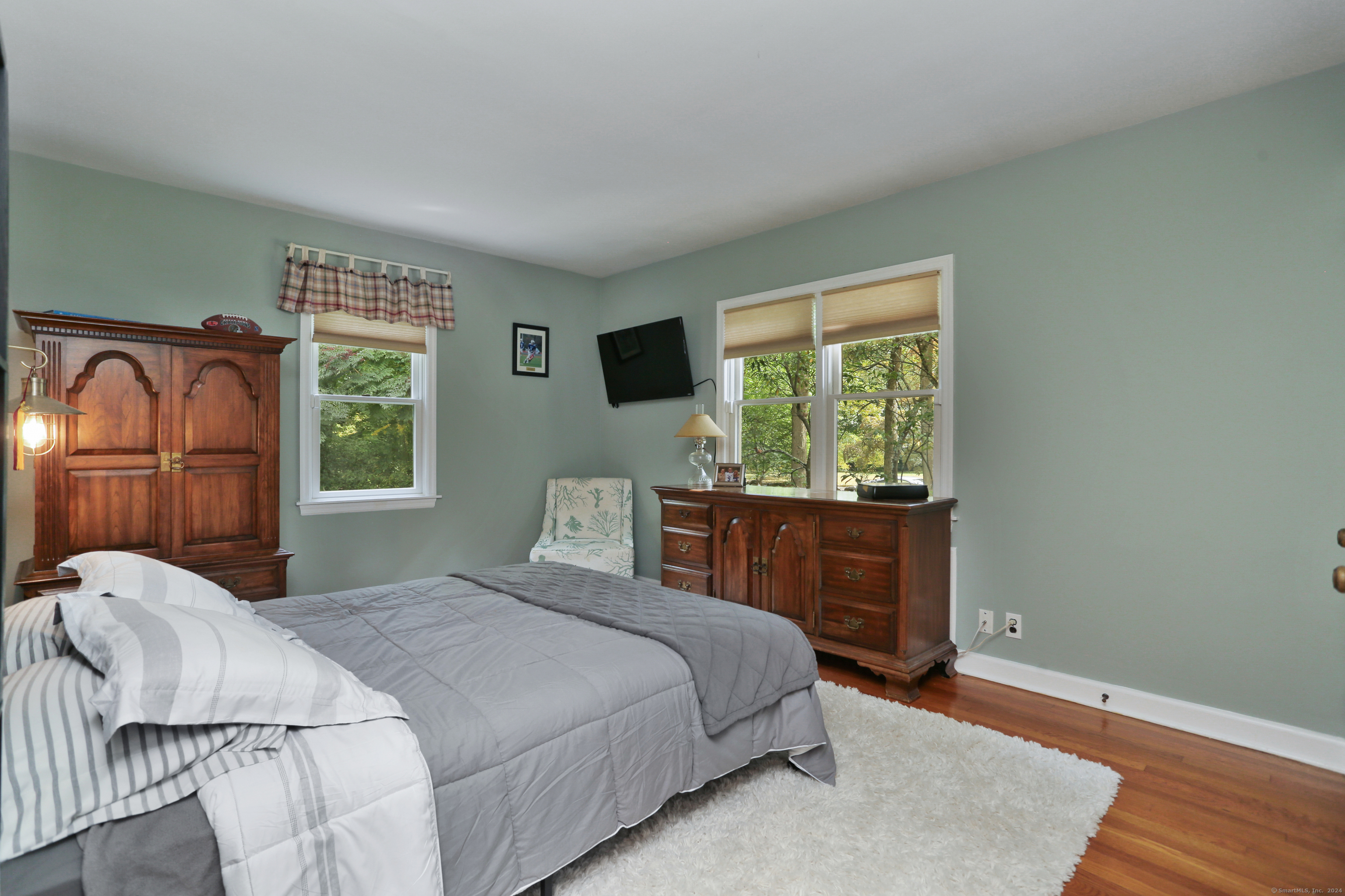 46 Middle Ridge Road