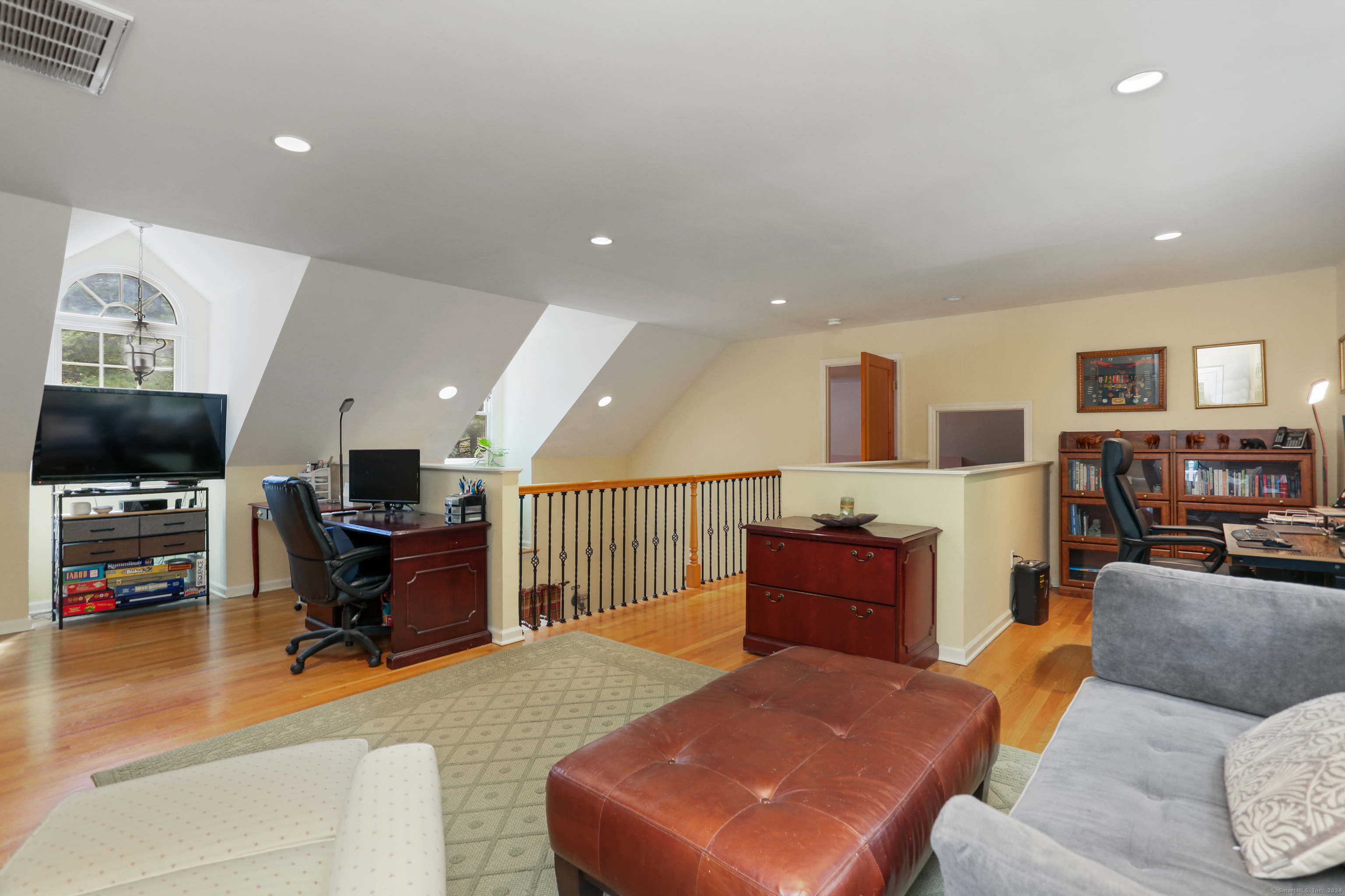 46 Middle Ridge Road