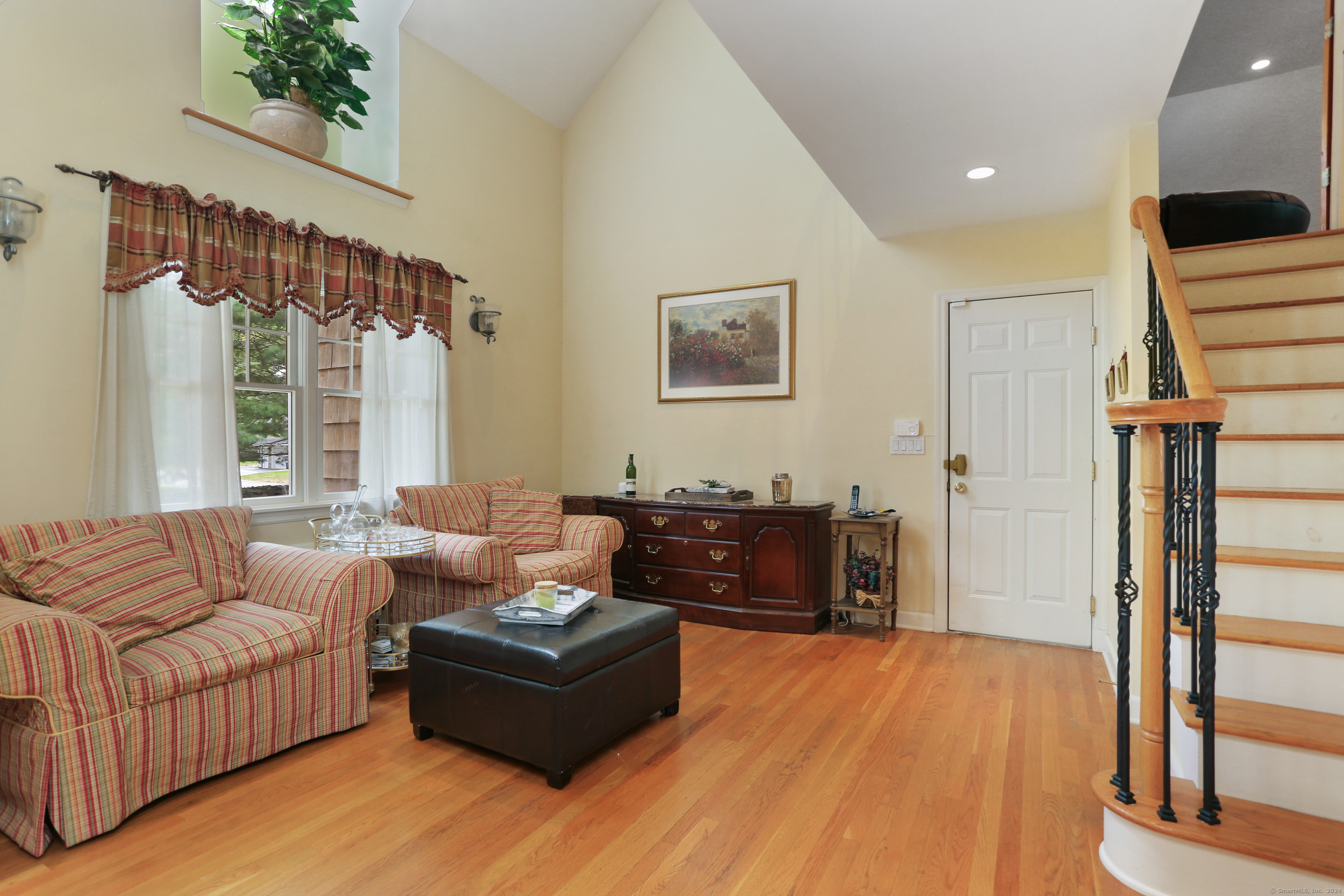 46 Middle Ridge Road