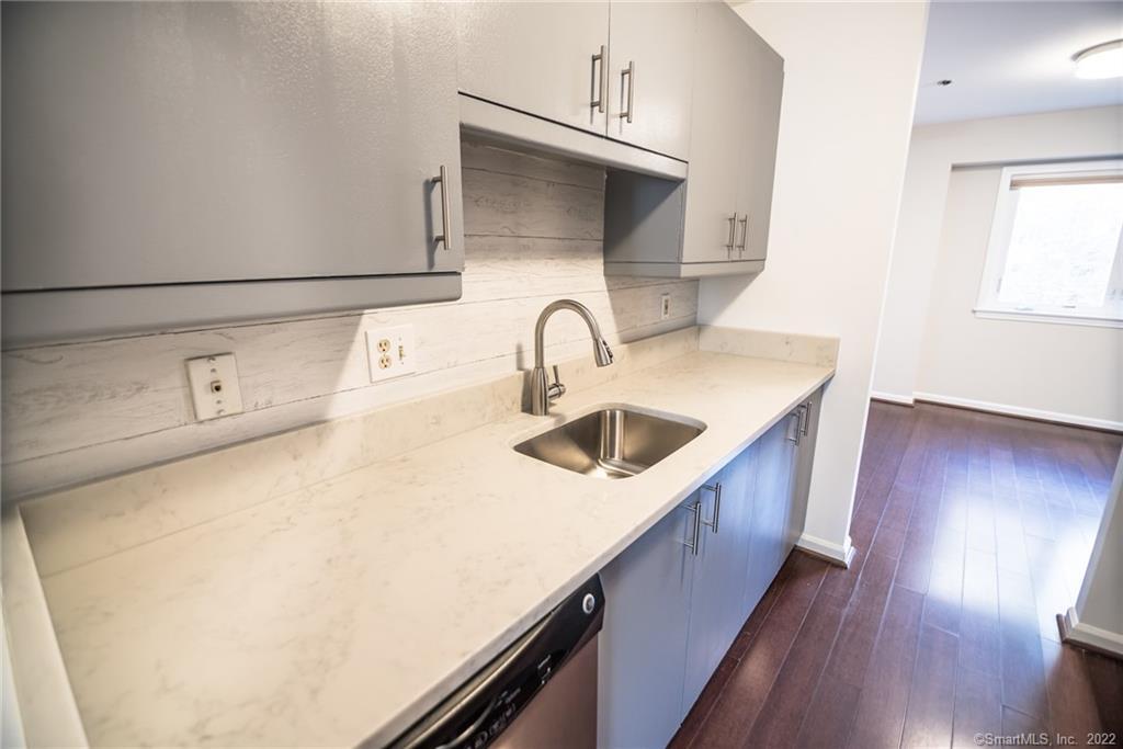 7 Seir Hill Road APT 14