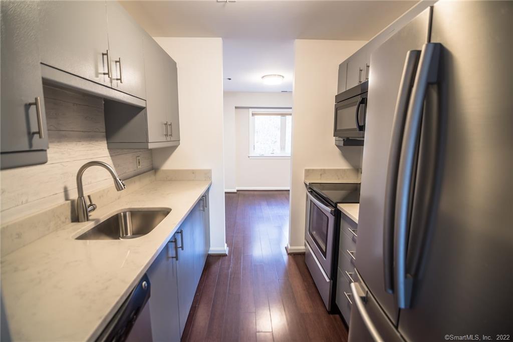 7 Seir Hill Road APT 14