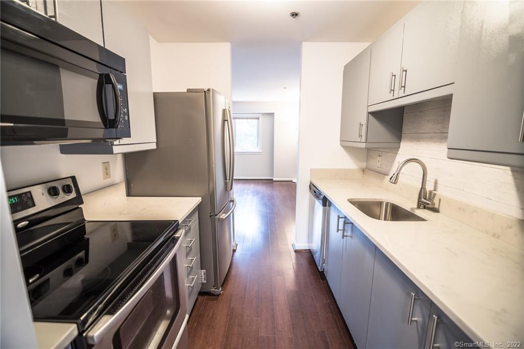 7 Seir Hill Road APT 14