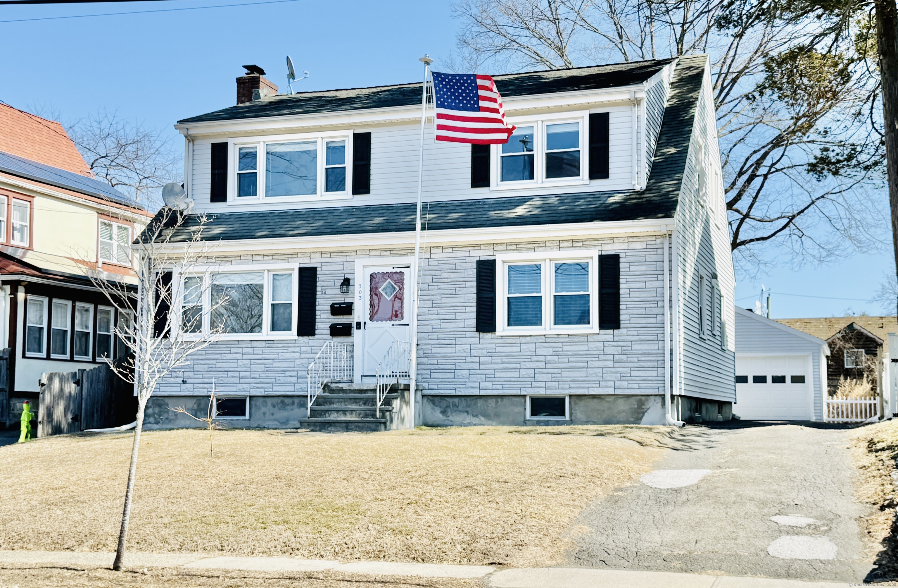 303 Hubbard Avenue 2nd Floor