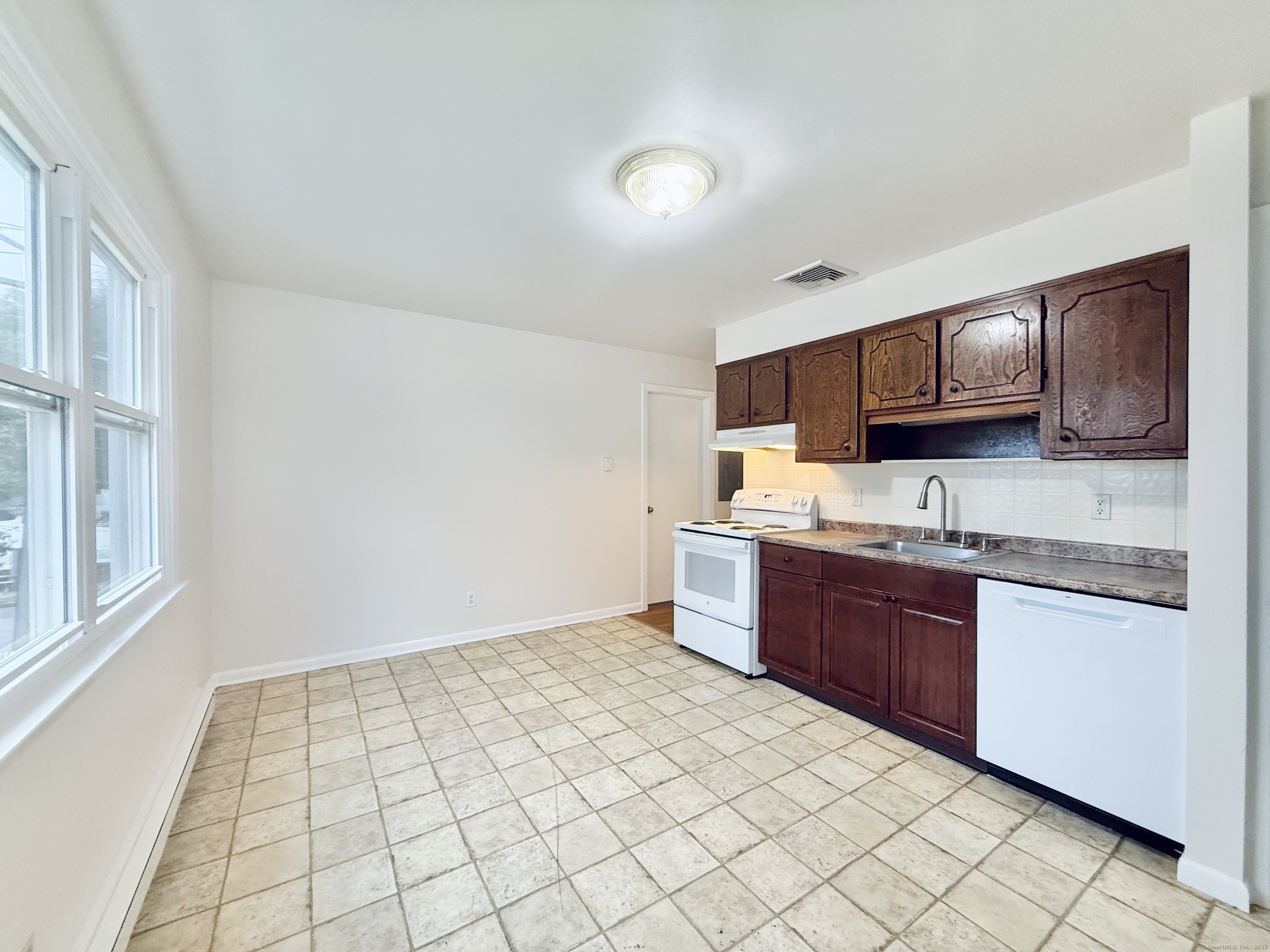 162 Seaside Avenue 2