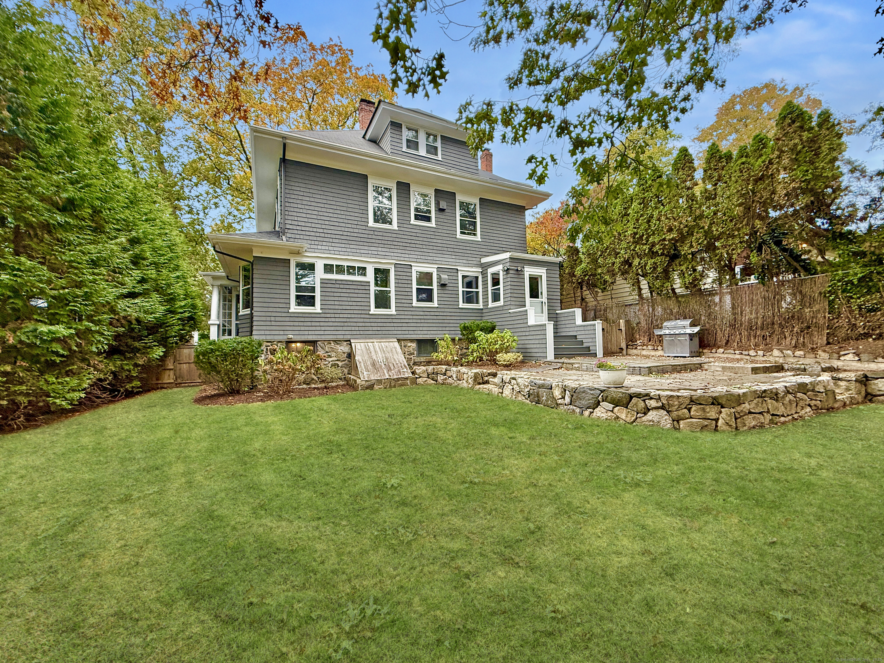 77 Lindale Street