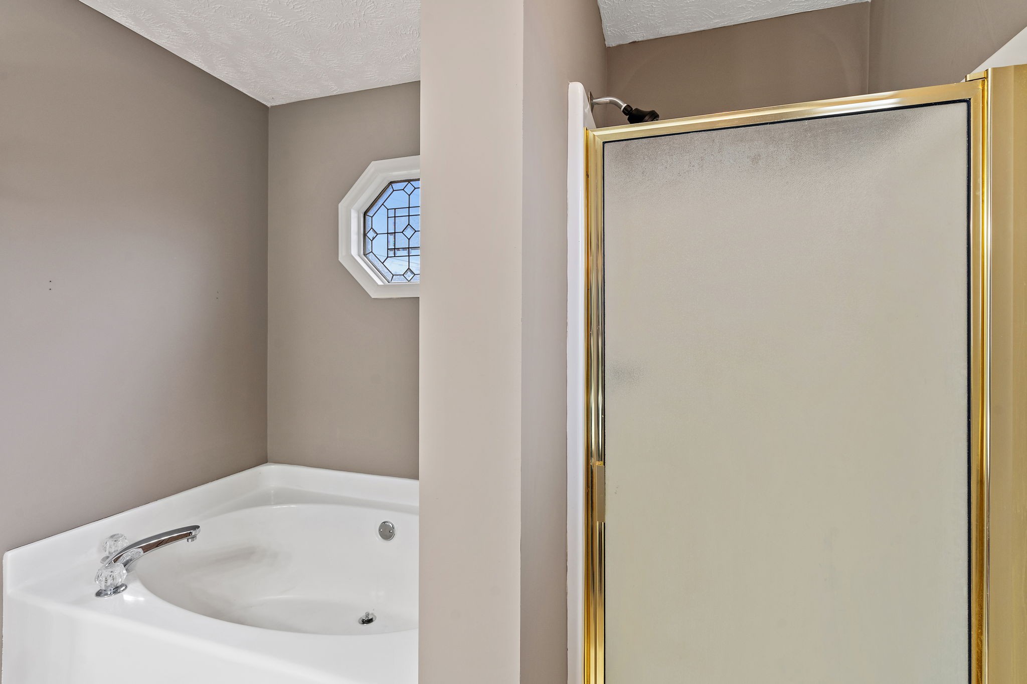 3013 Chapel Hills Dr