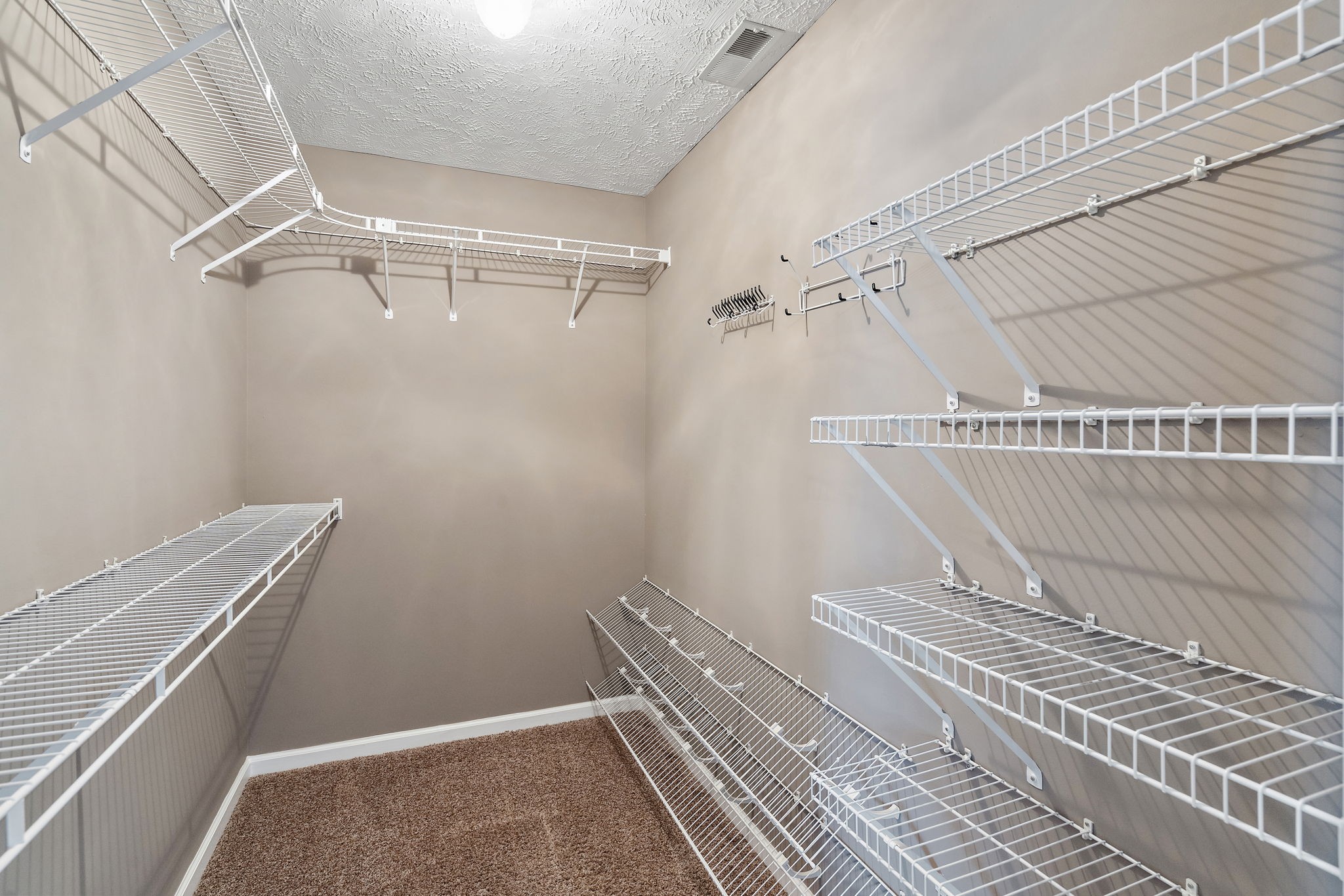 3013 Chapel Hills Dr