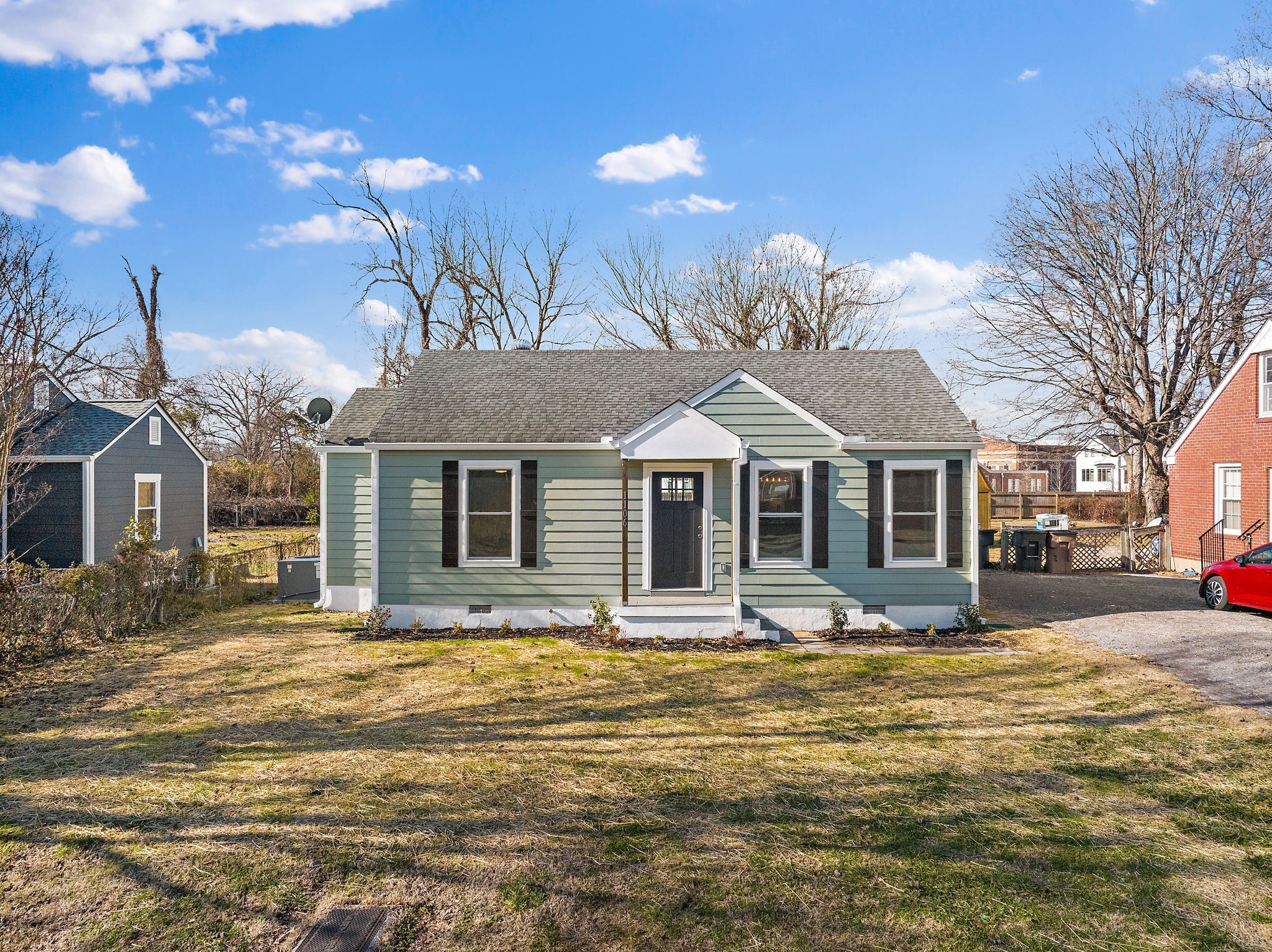1106 Matthews Pl