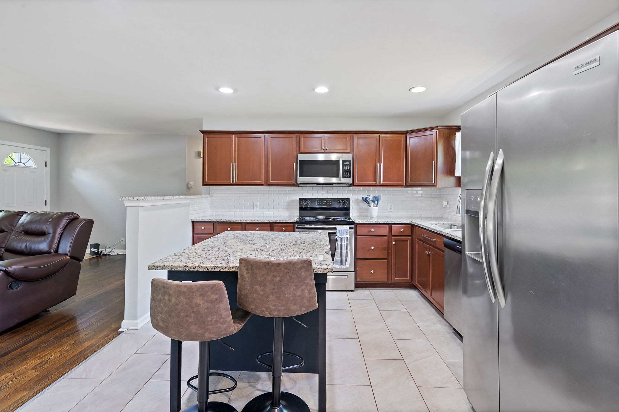 1005 Dortch Ln