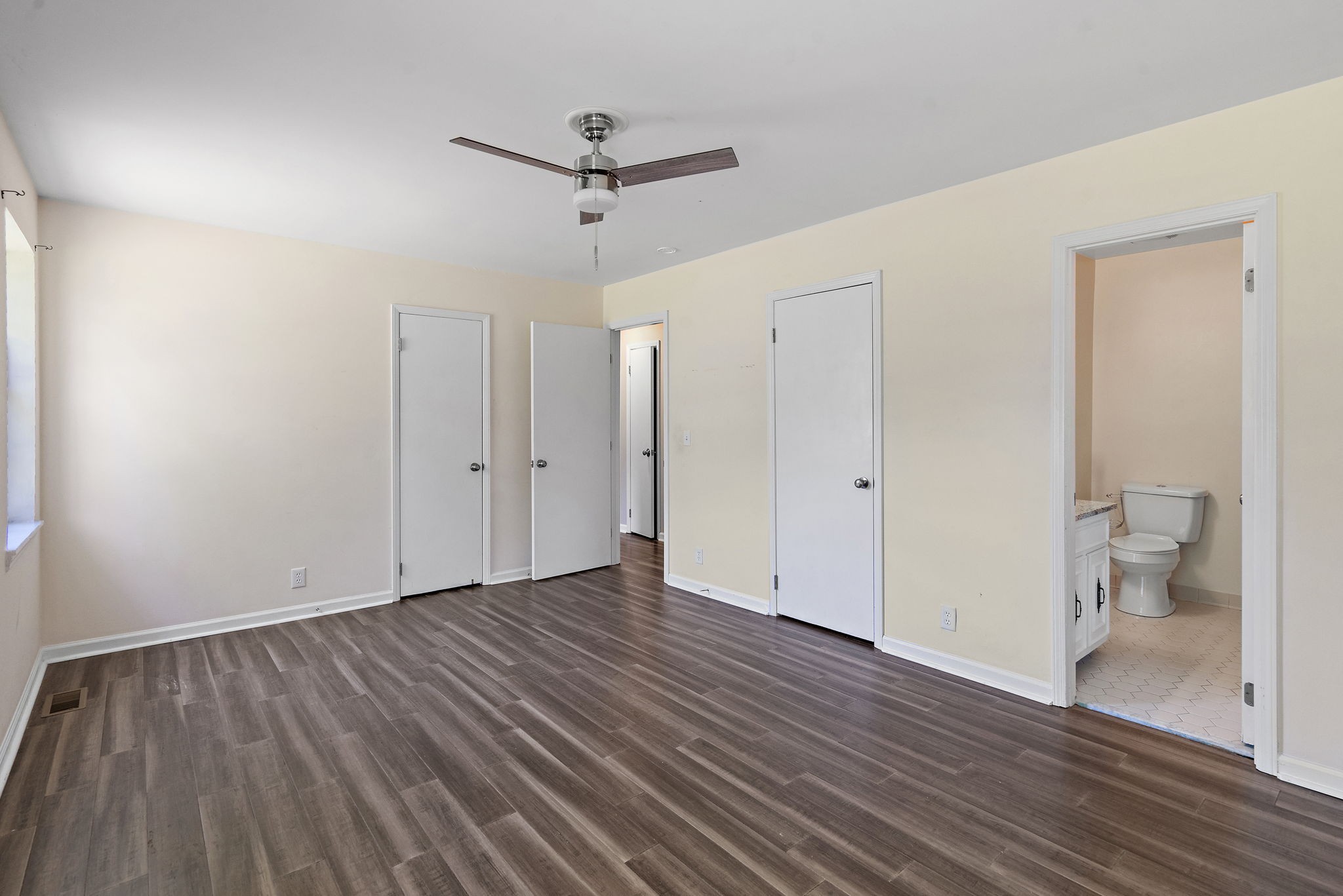 1005 Dortch Ln