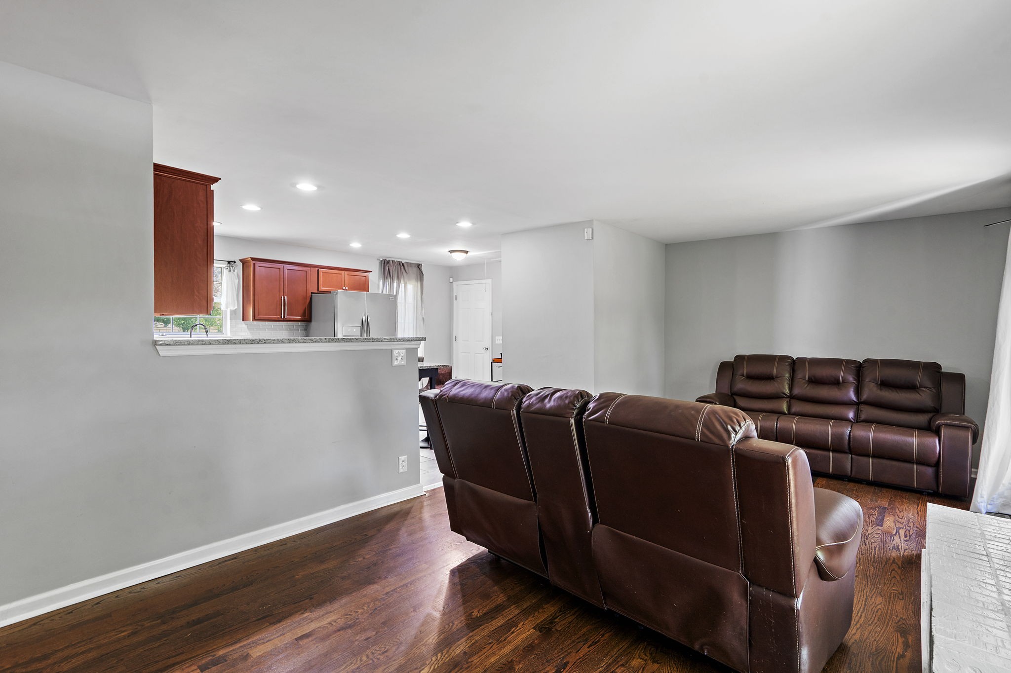 1005 Dortch Ln