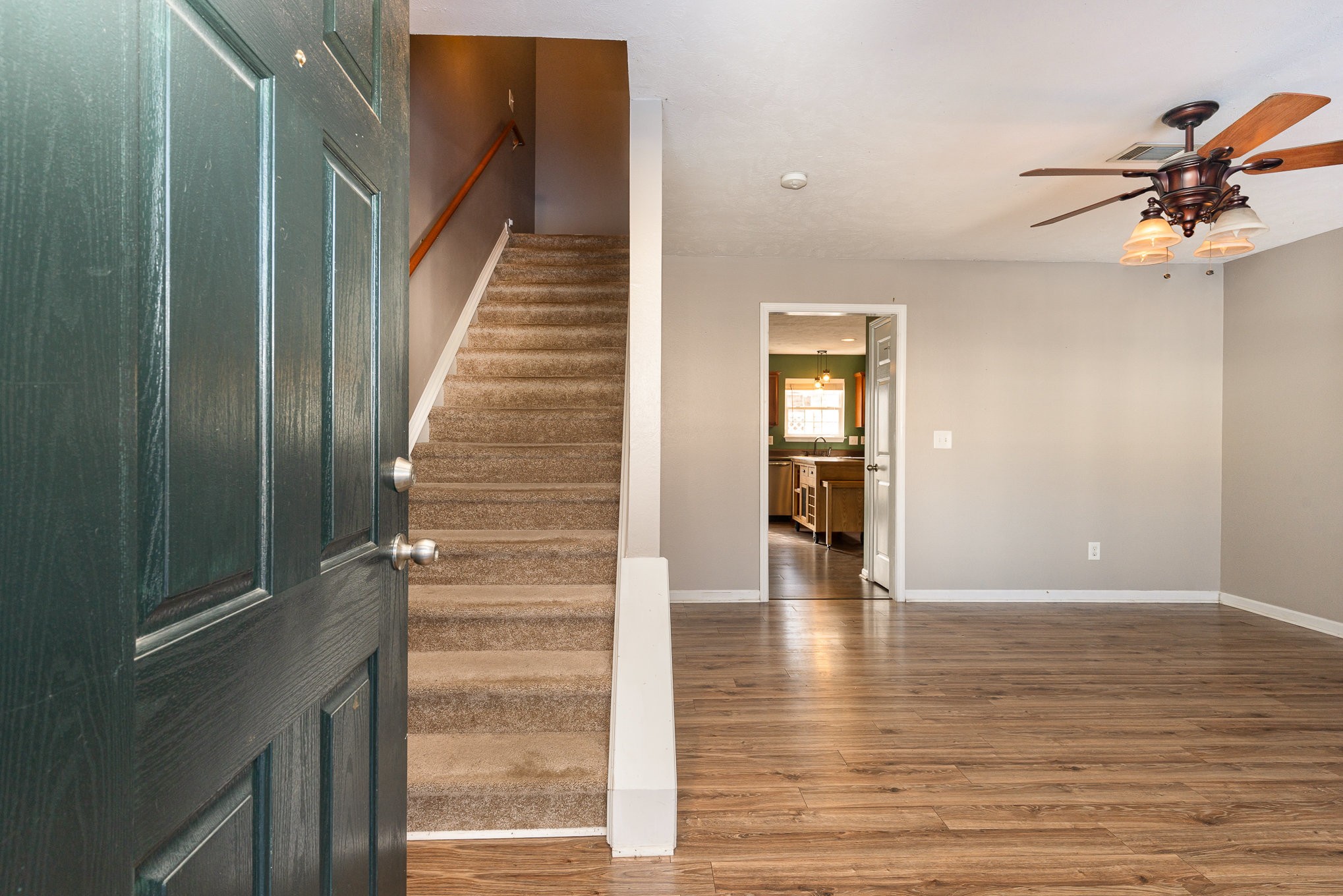 1880 Shaylin Loop