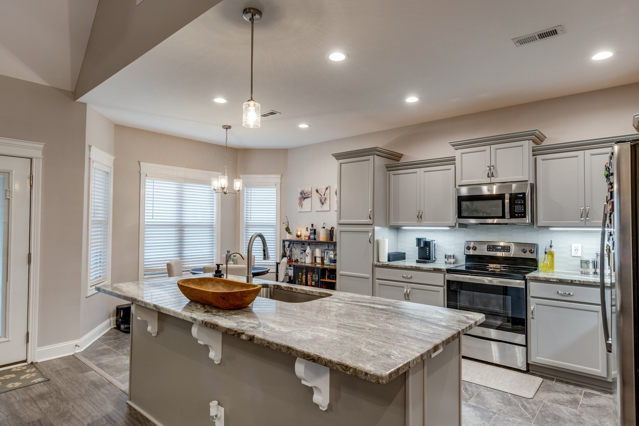 594 Bumblebee Way