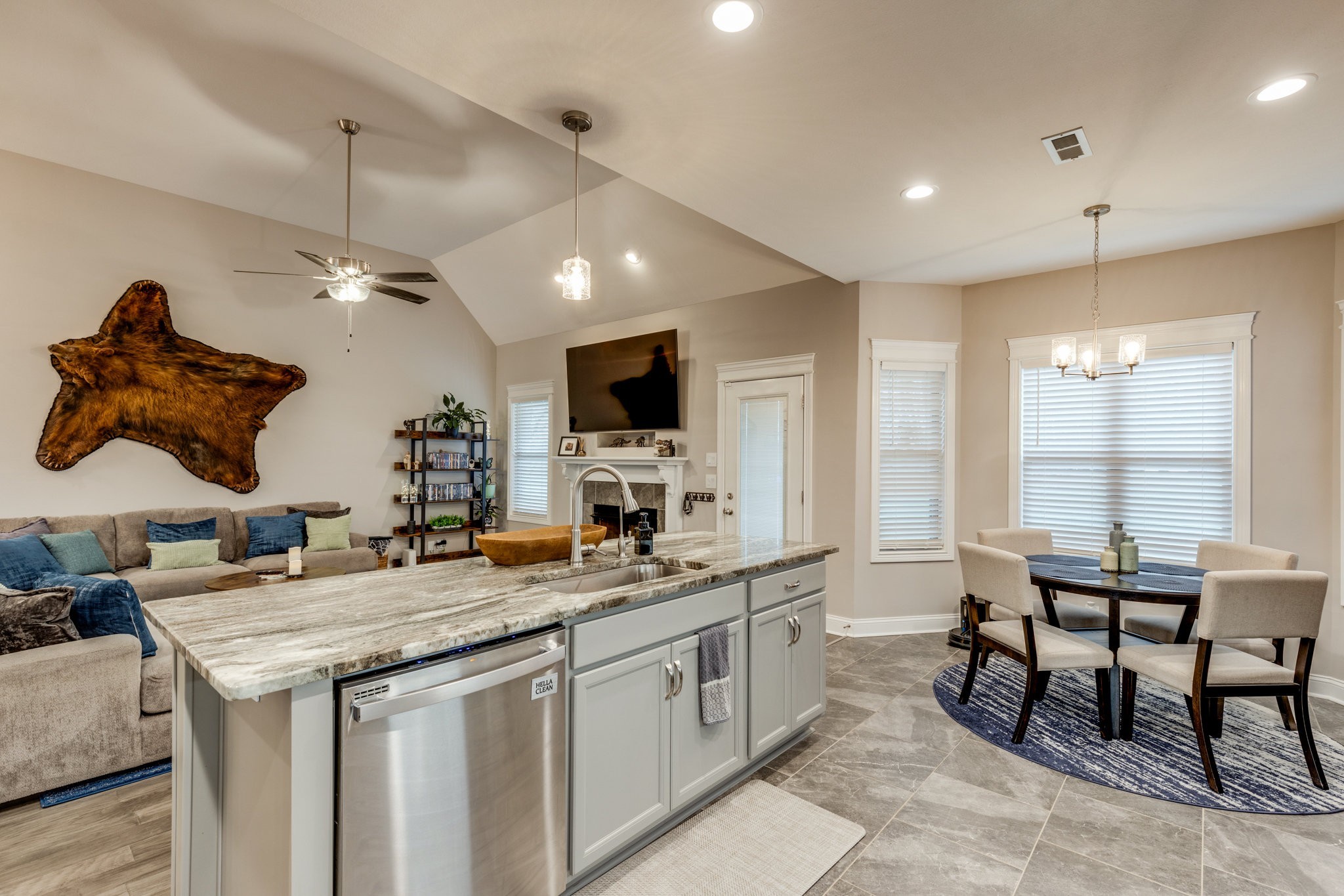 594 Bumblebee Way