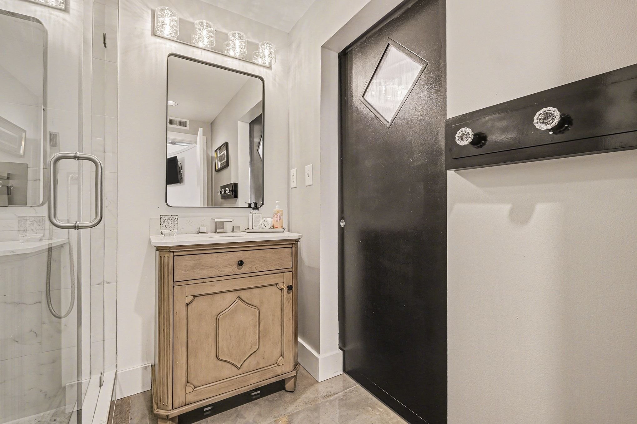 700 Church St Unit: 803