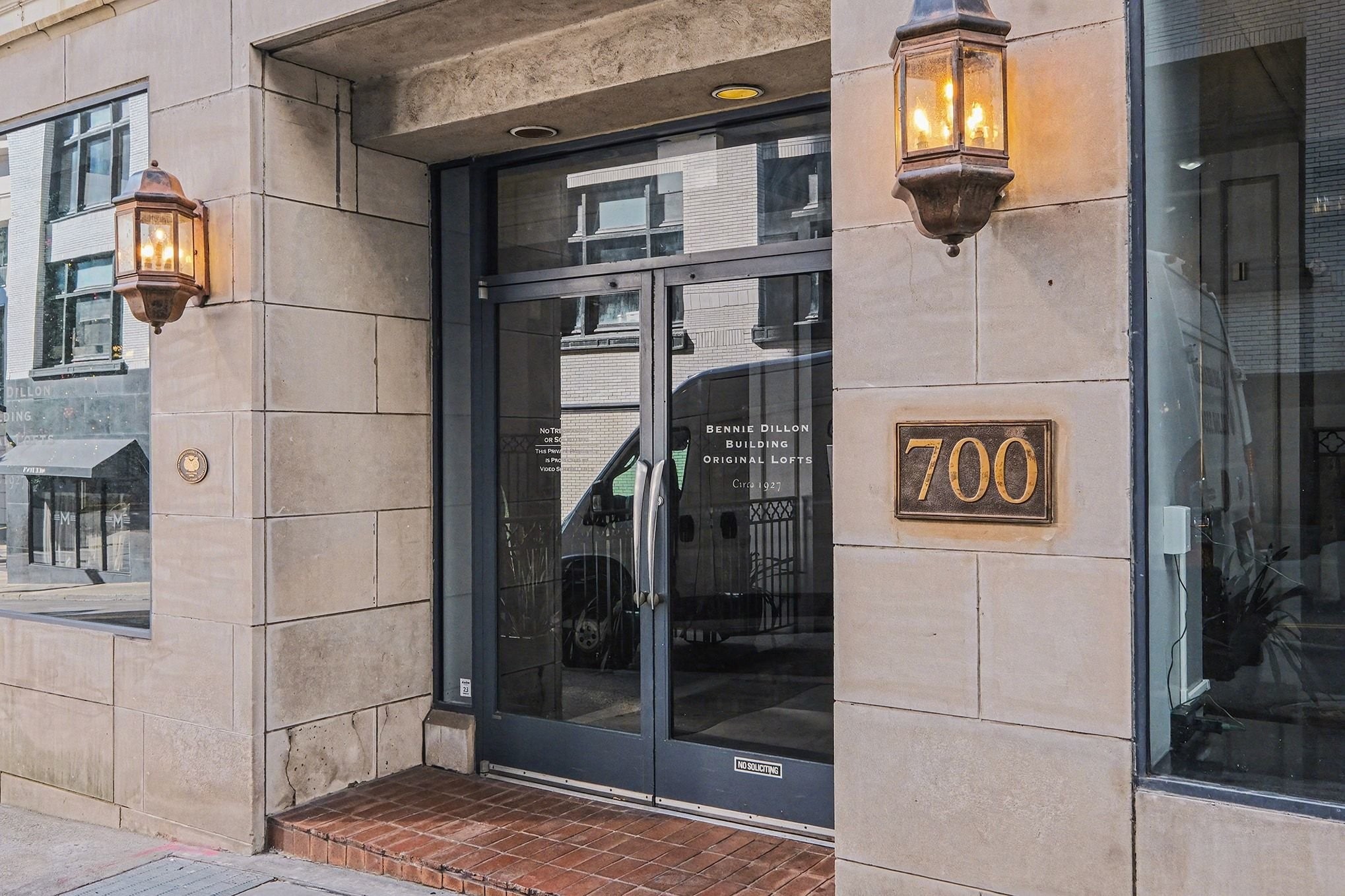 700 Church St Unit: 803