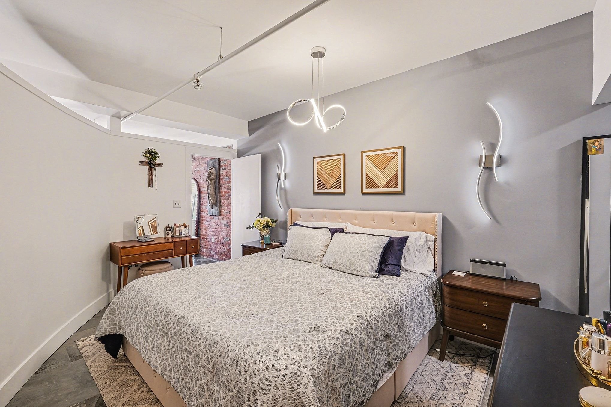 700 Church St Unit: 803