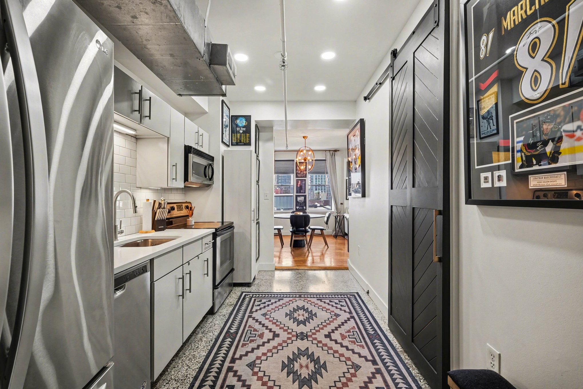 700 Church St Unit: 802