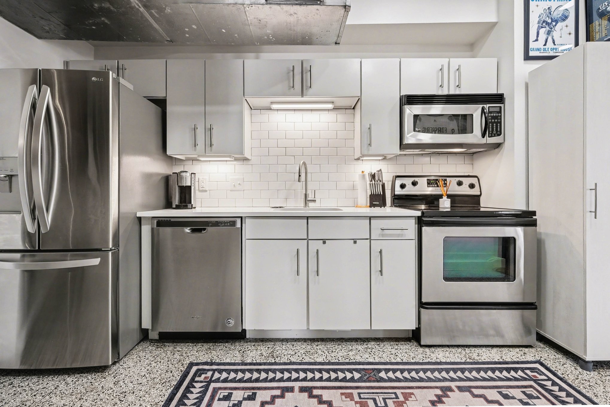 700 Church St Unit: 802