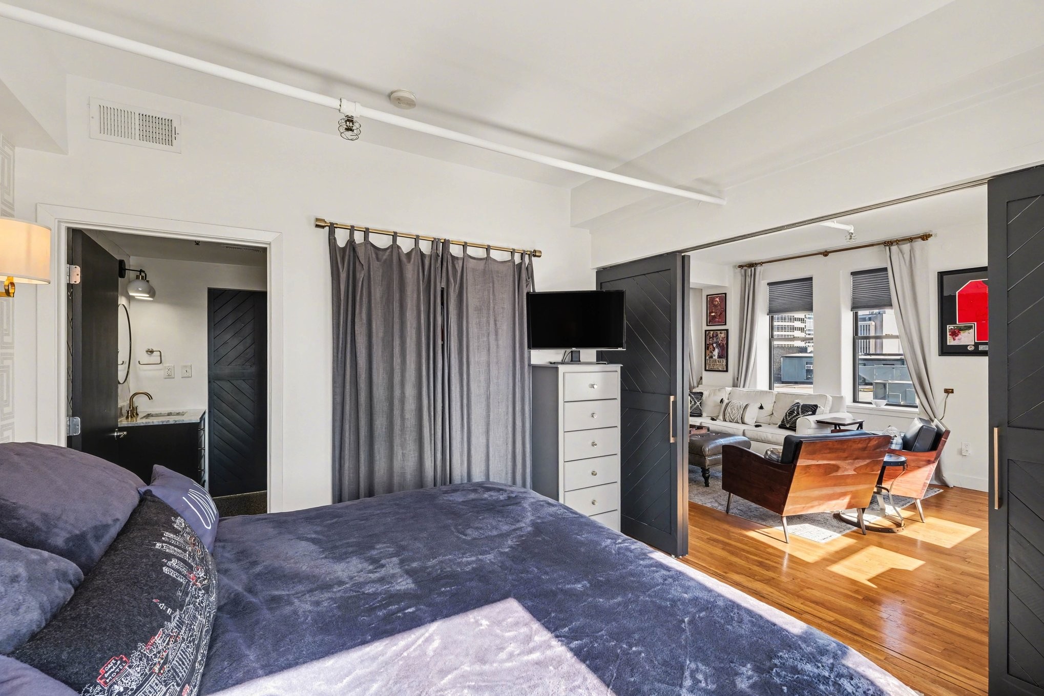 700 Church St Unit: 802