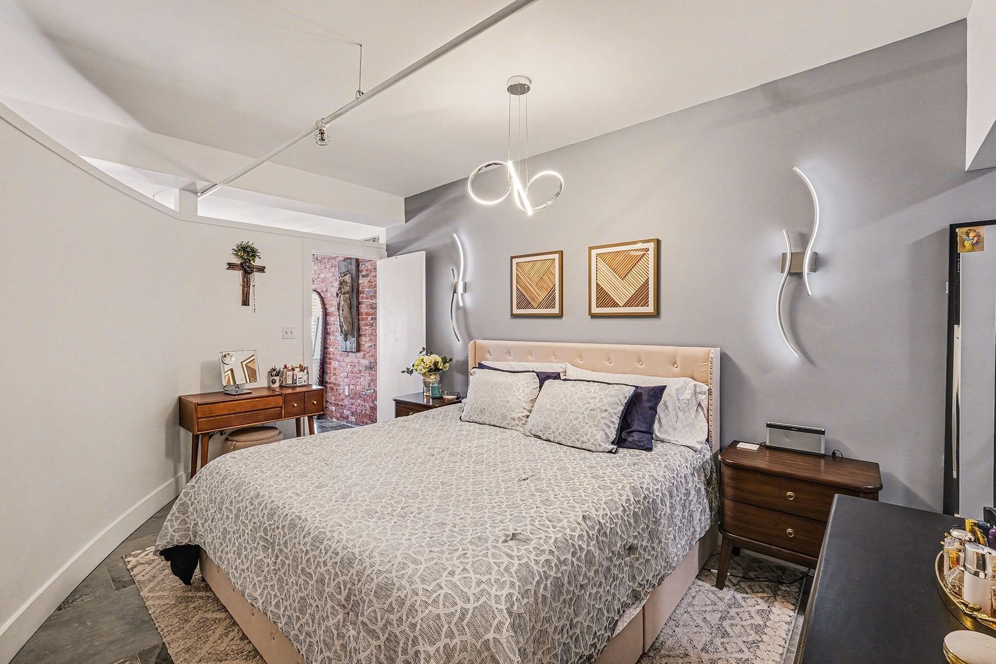 700 Church St Unit: 803