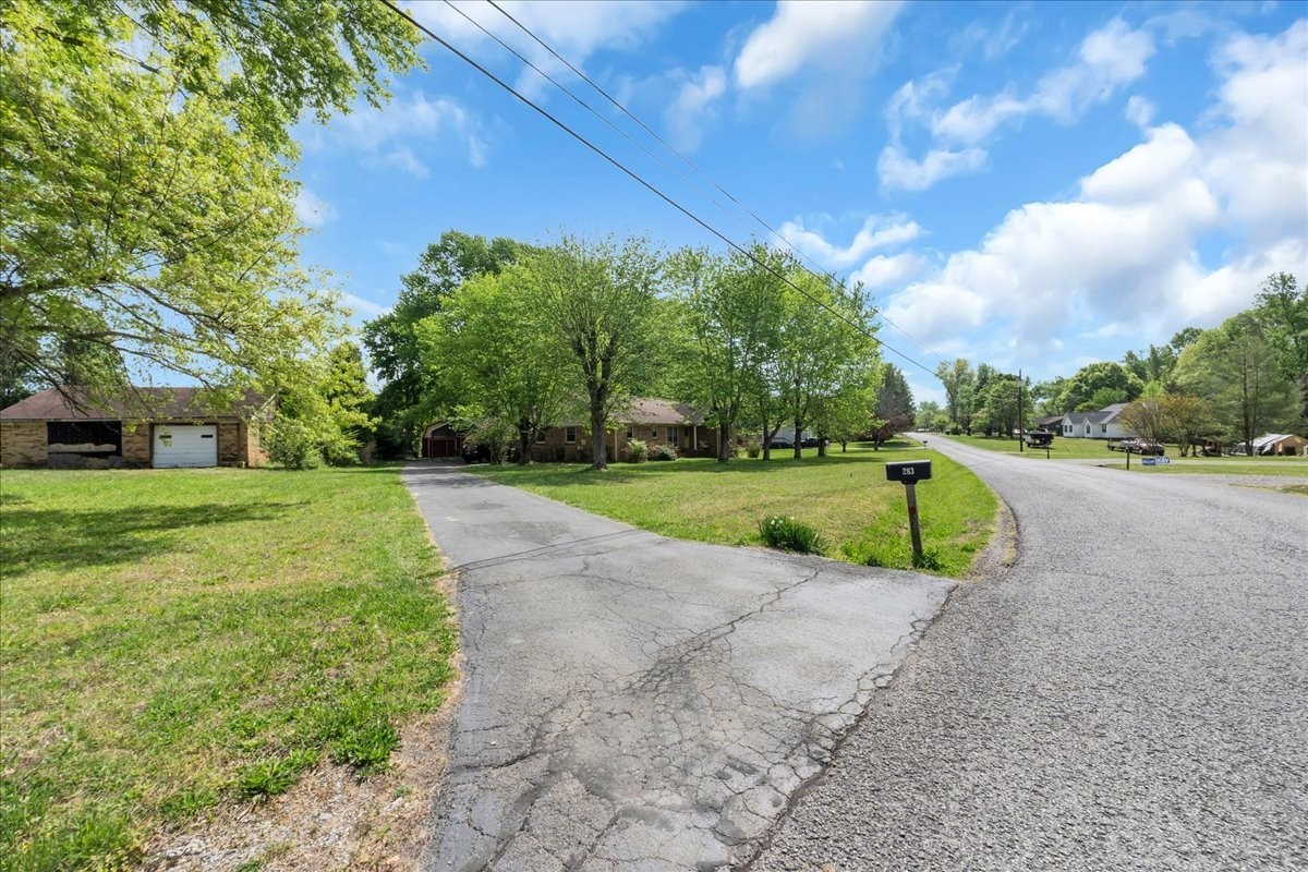 283 Pine Grove Rd