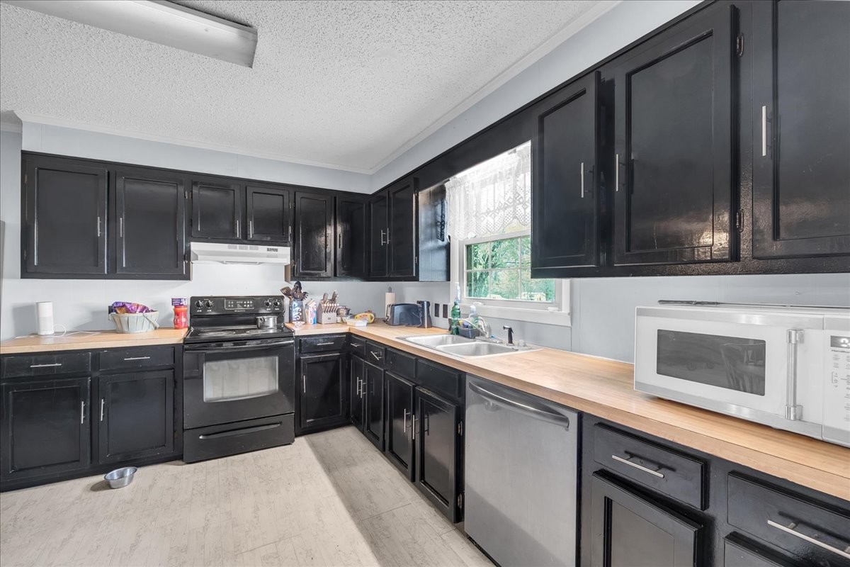 283 Pine Grove Rd