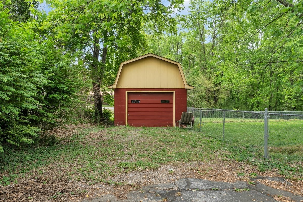 283 Pine Grove Rd