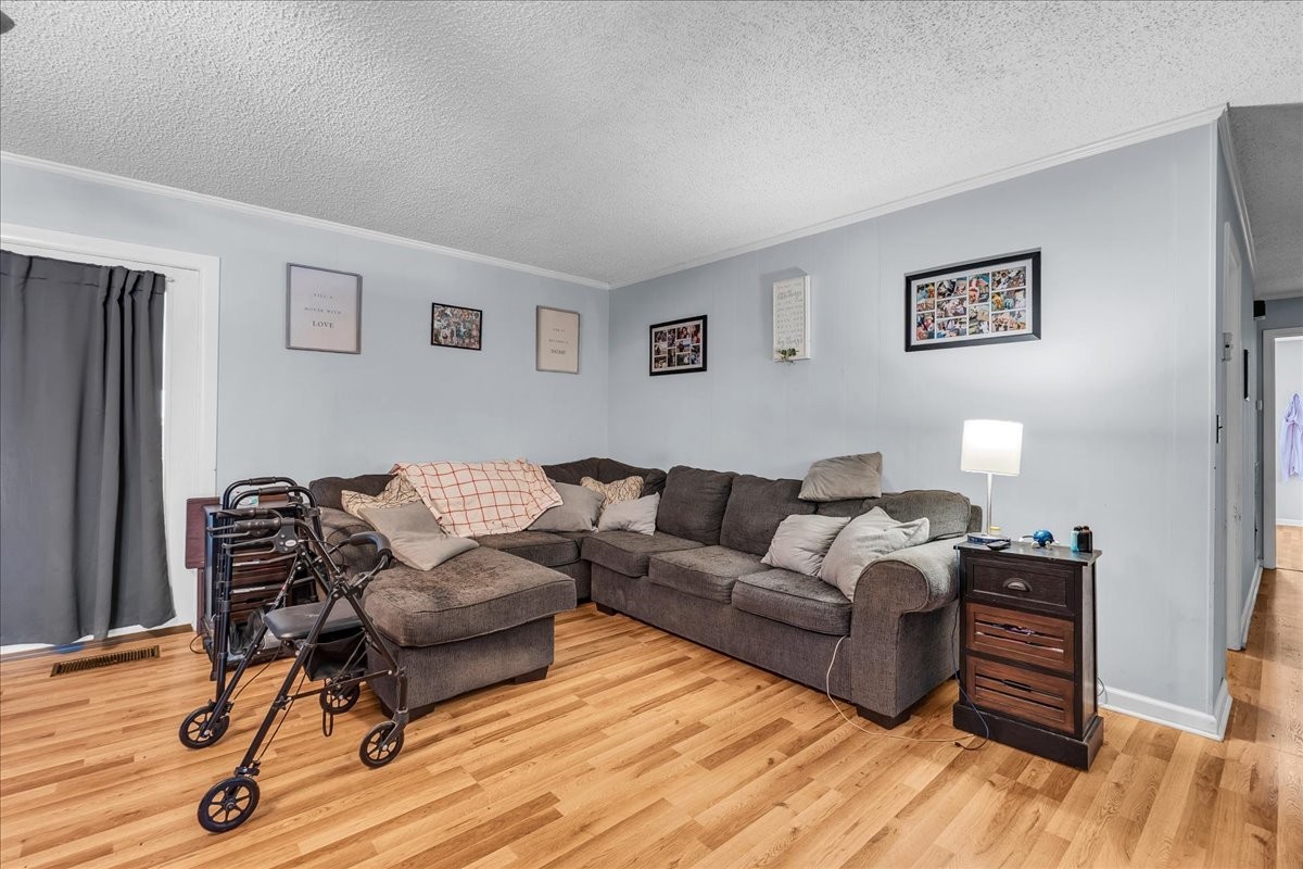 283 Pine Grove Rd