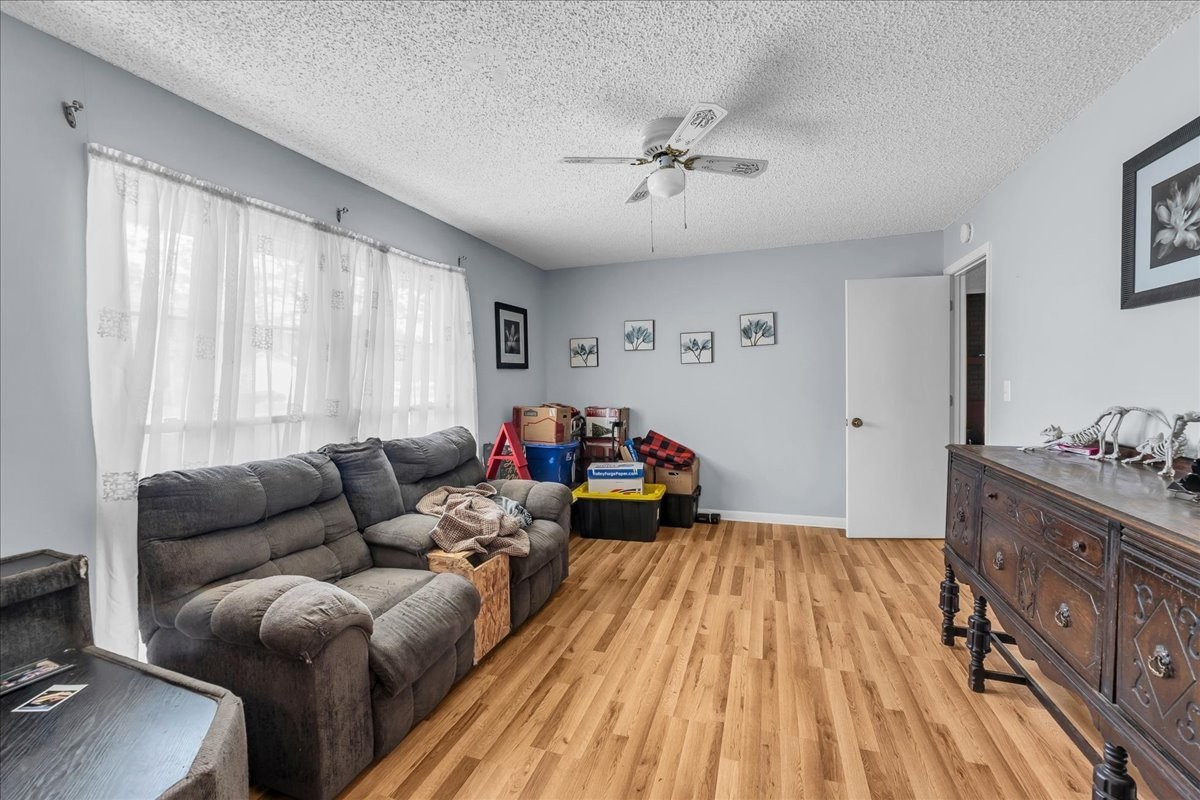 283 Pine Grove Rd