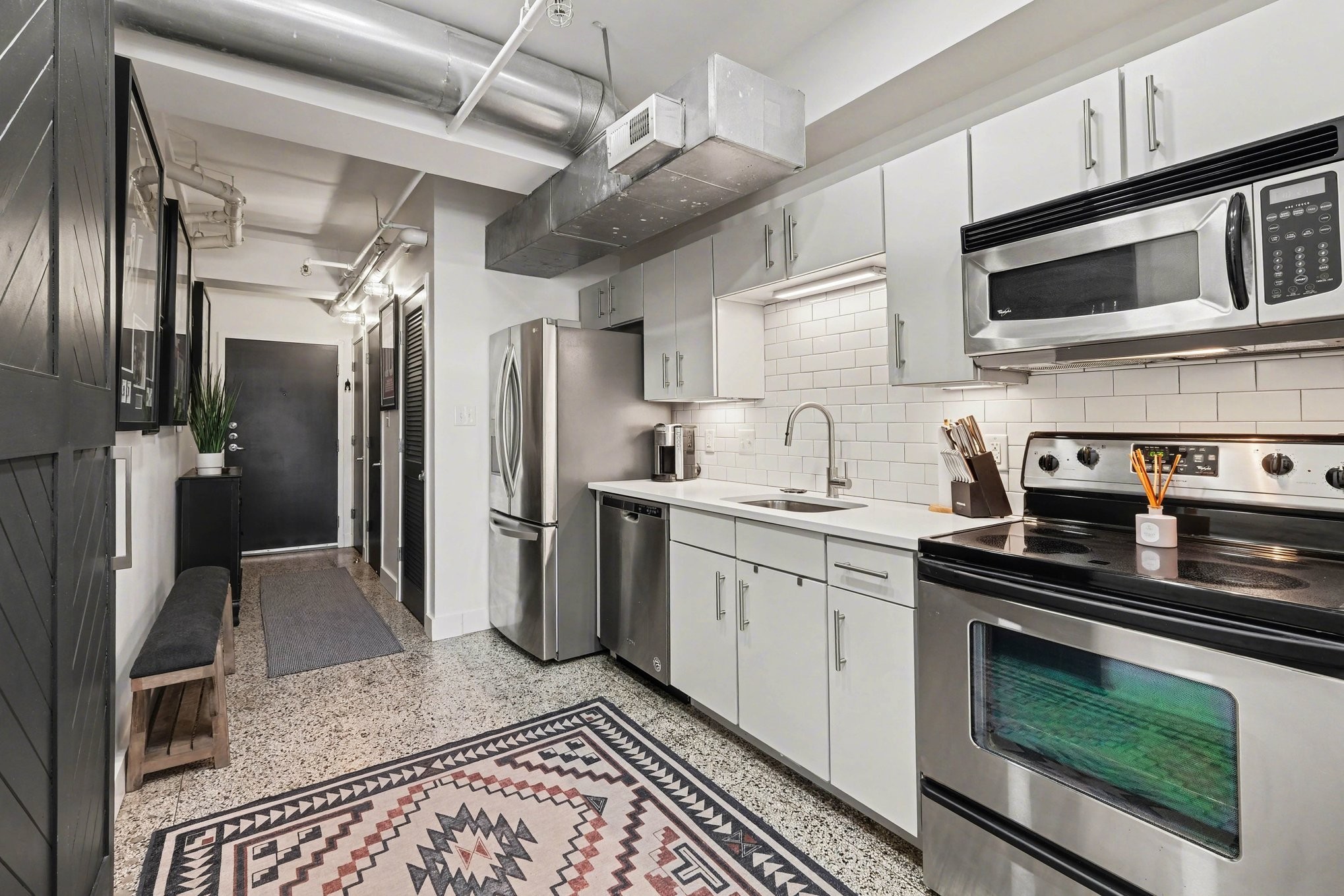 700 Church St Unit: 802
