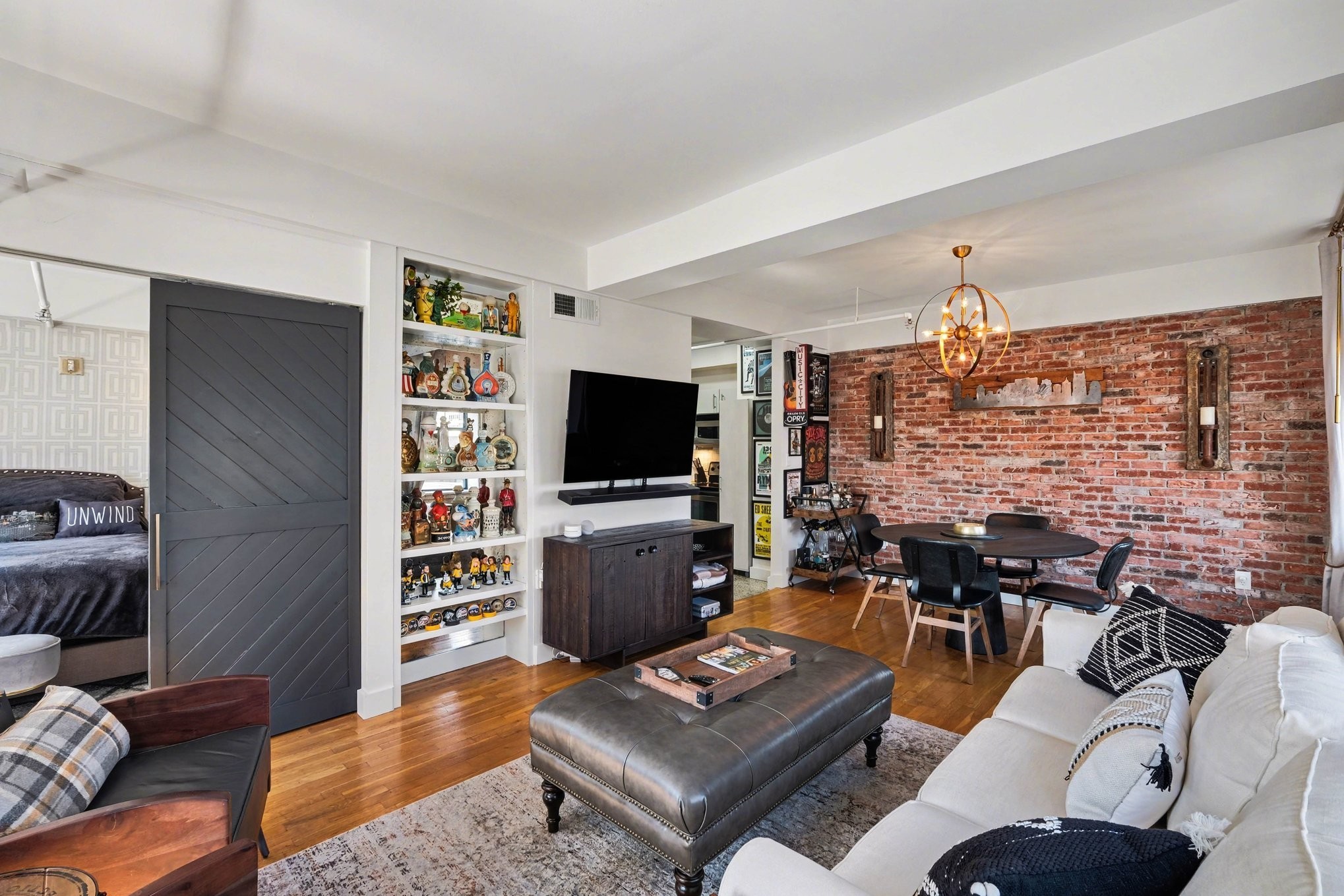 700 Church St Unit: 802
