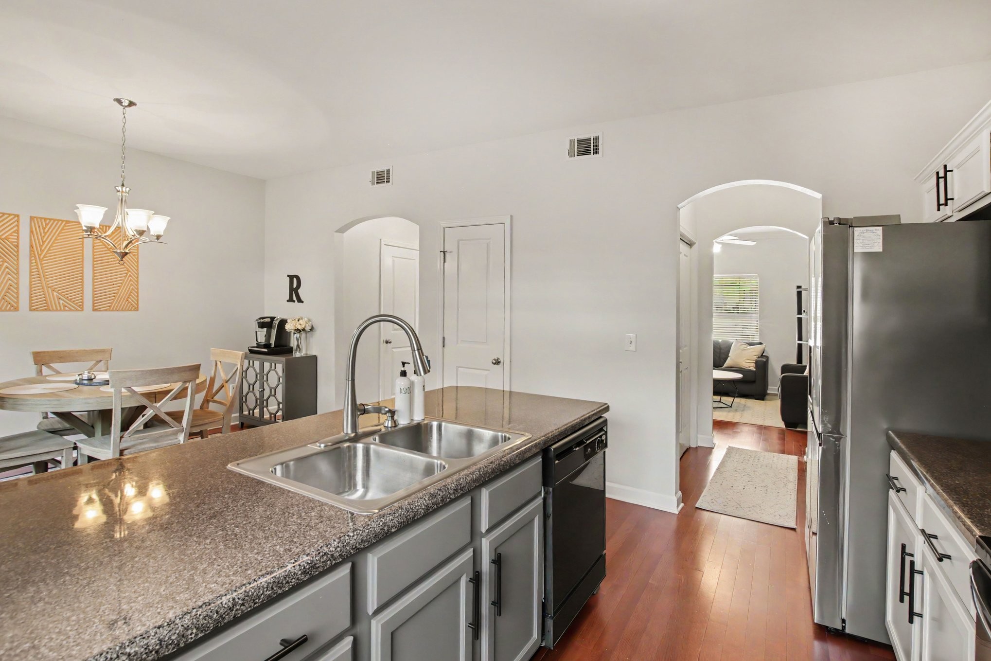 553 Rosedale Ave Unit: 128