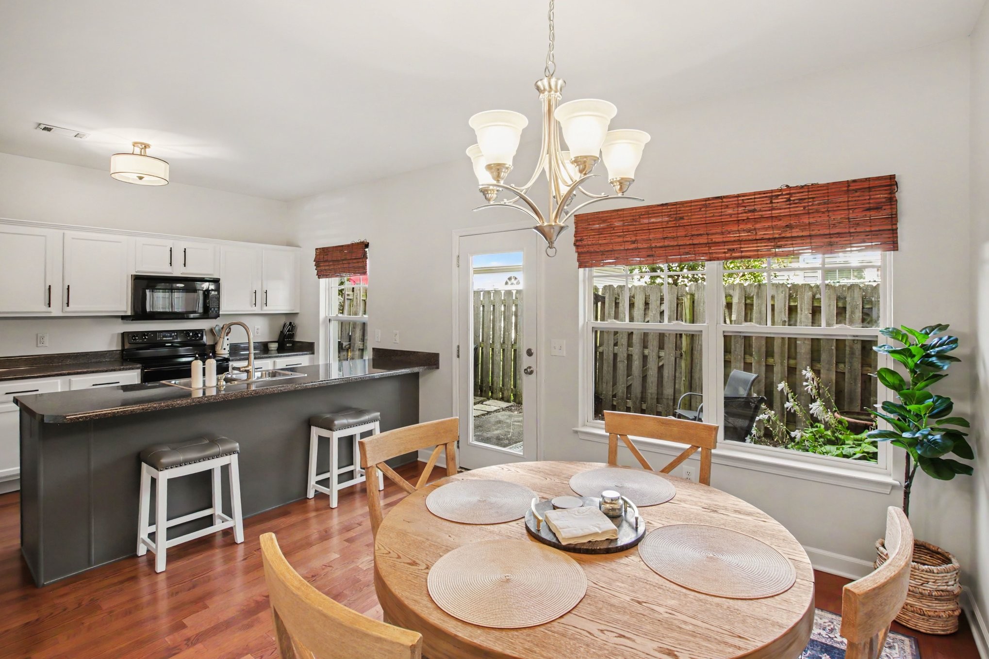 553 Rosedale Ave Unit: 128