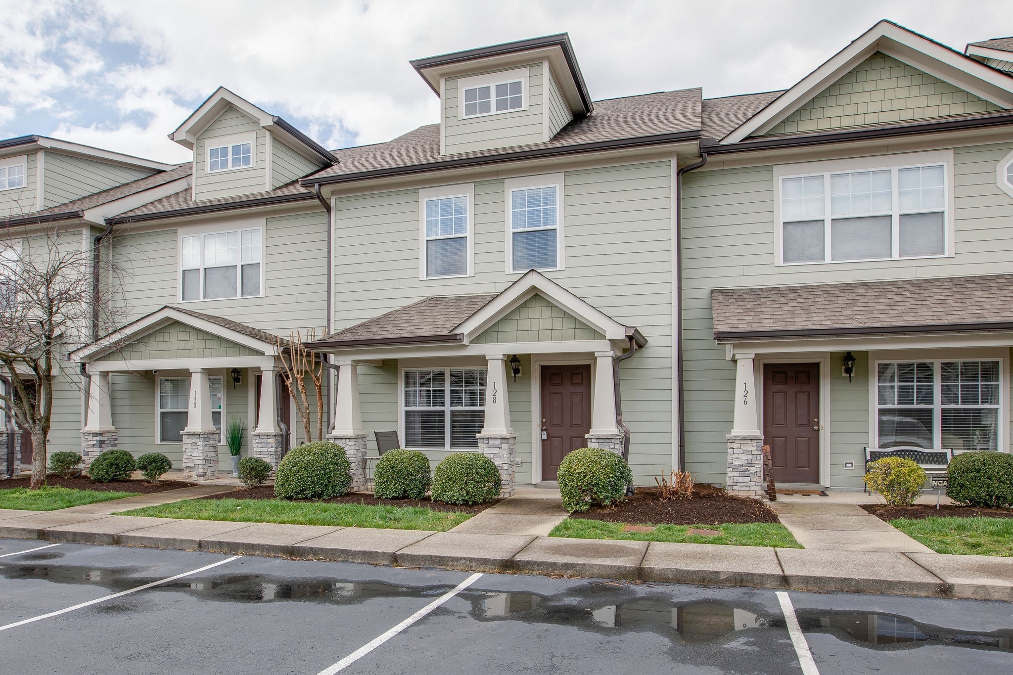 553 Rosedale Ave Unit: 128