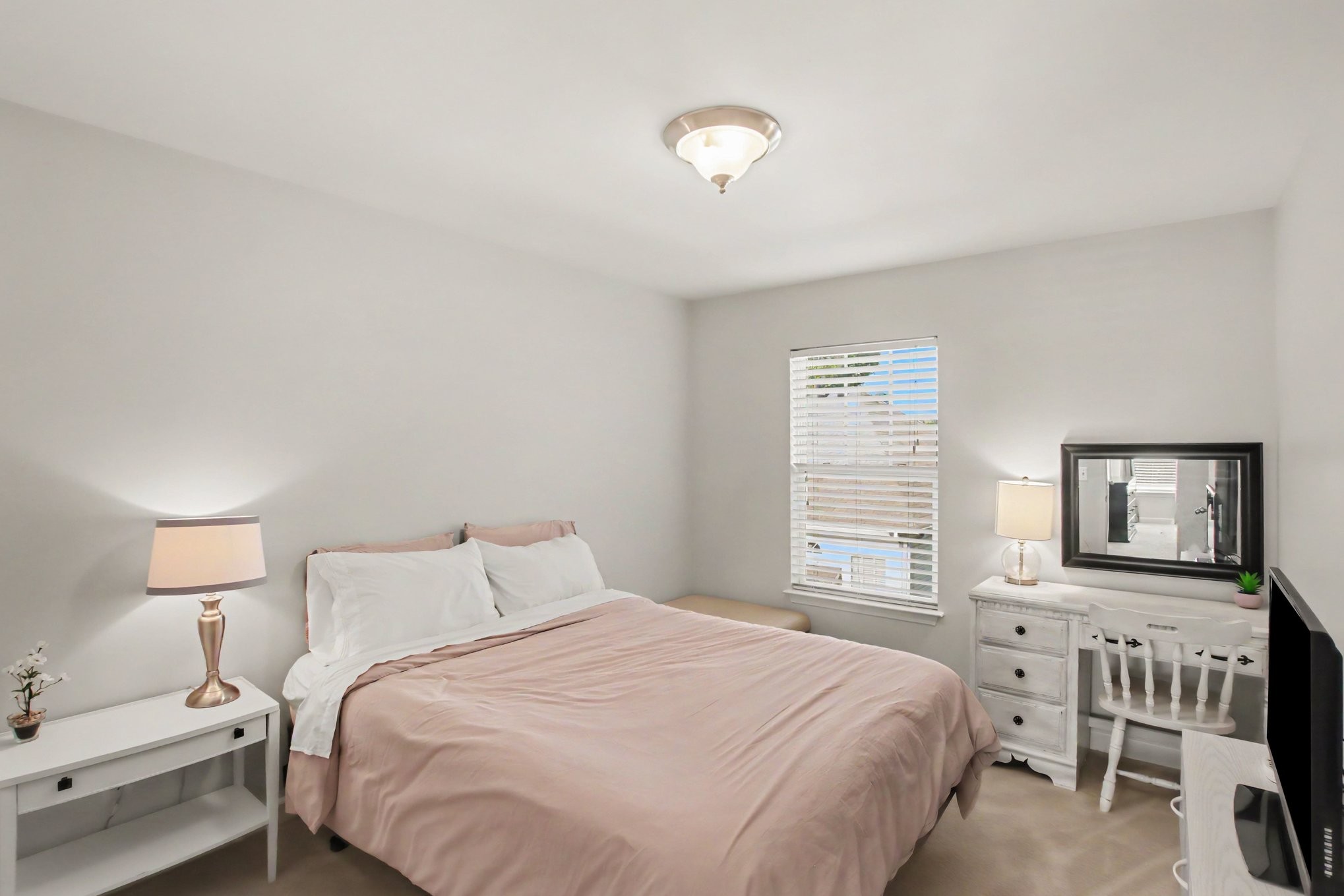 553 Rosedale Ave Unit: 128