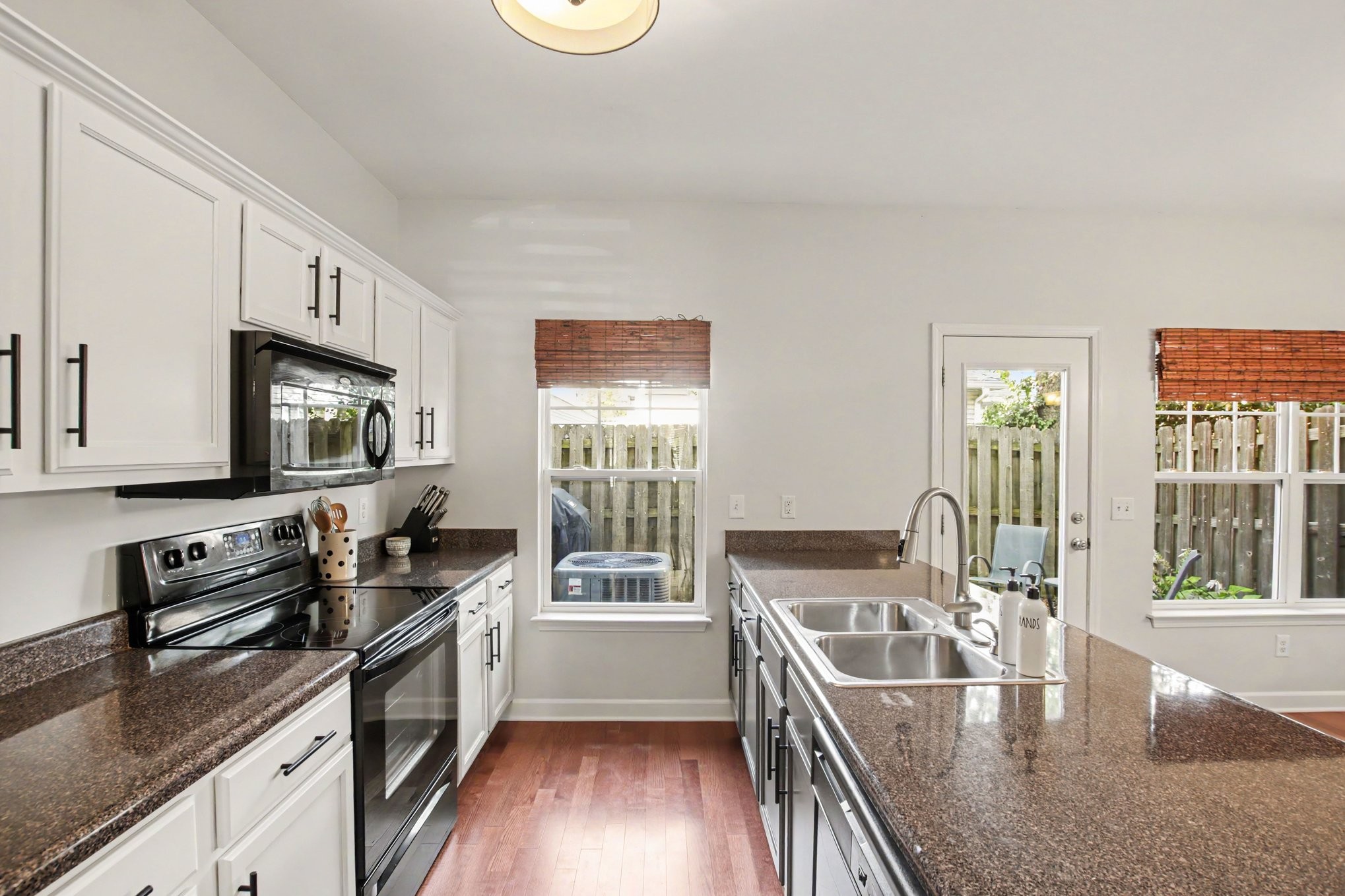 553 Rosedale Ave Unit: 128