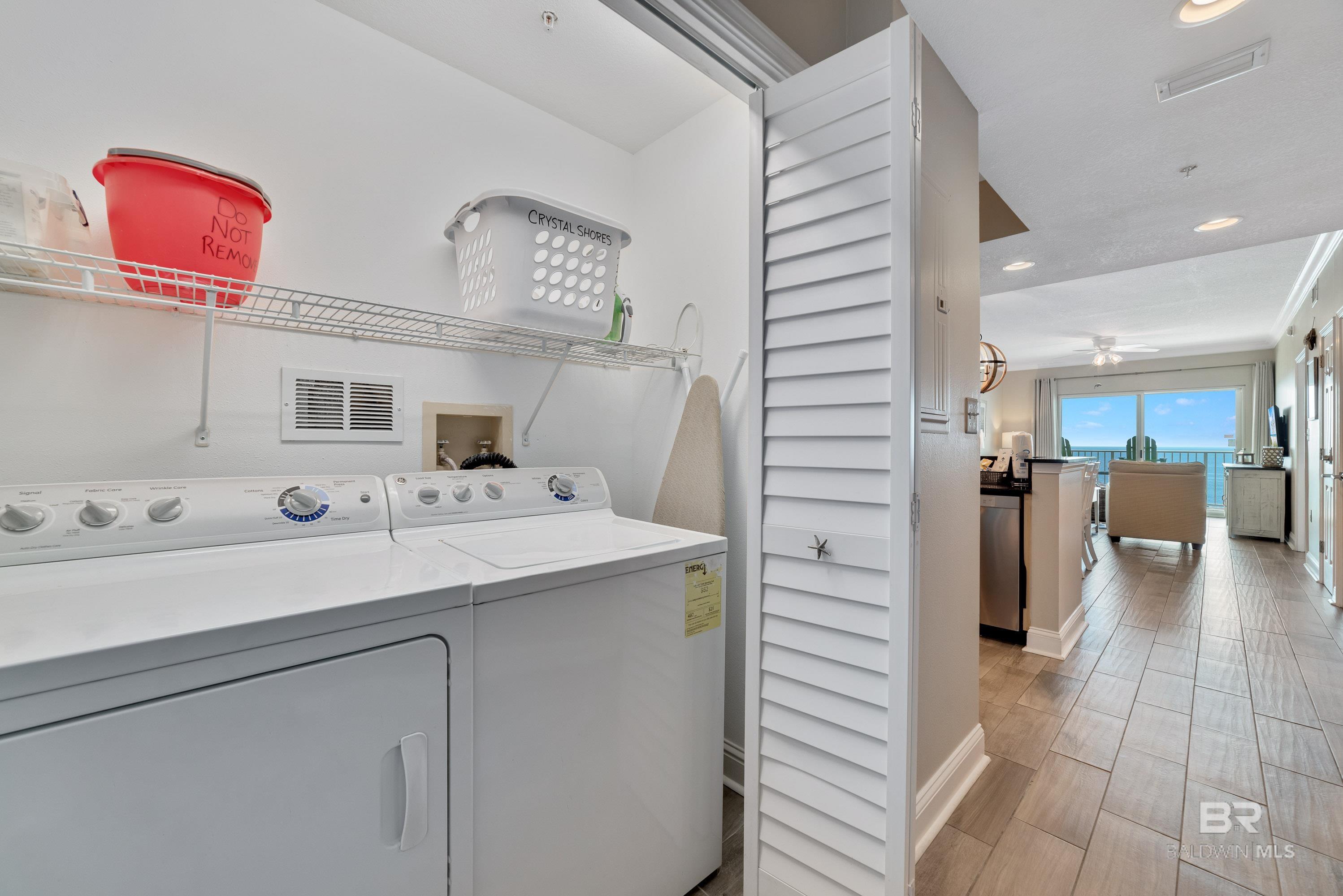 921 W Beach Boulevard 1106
